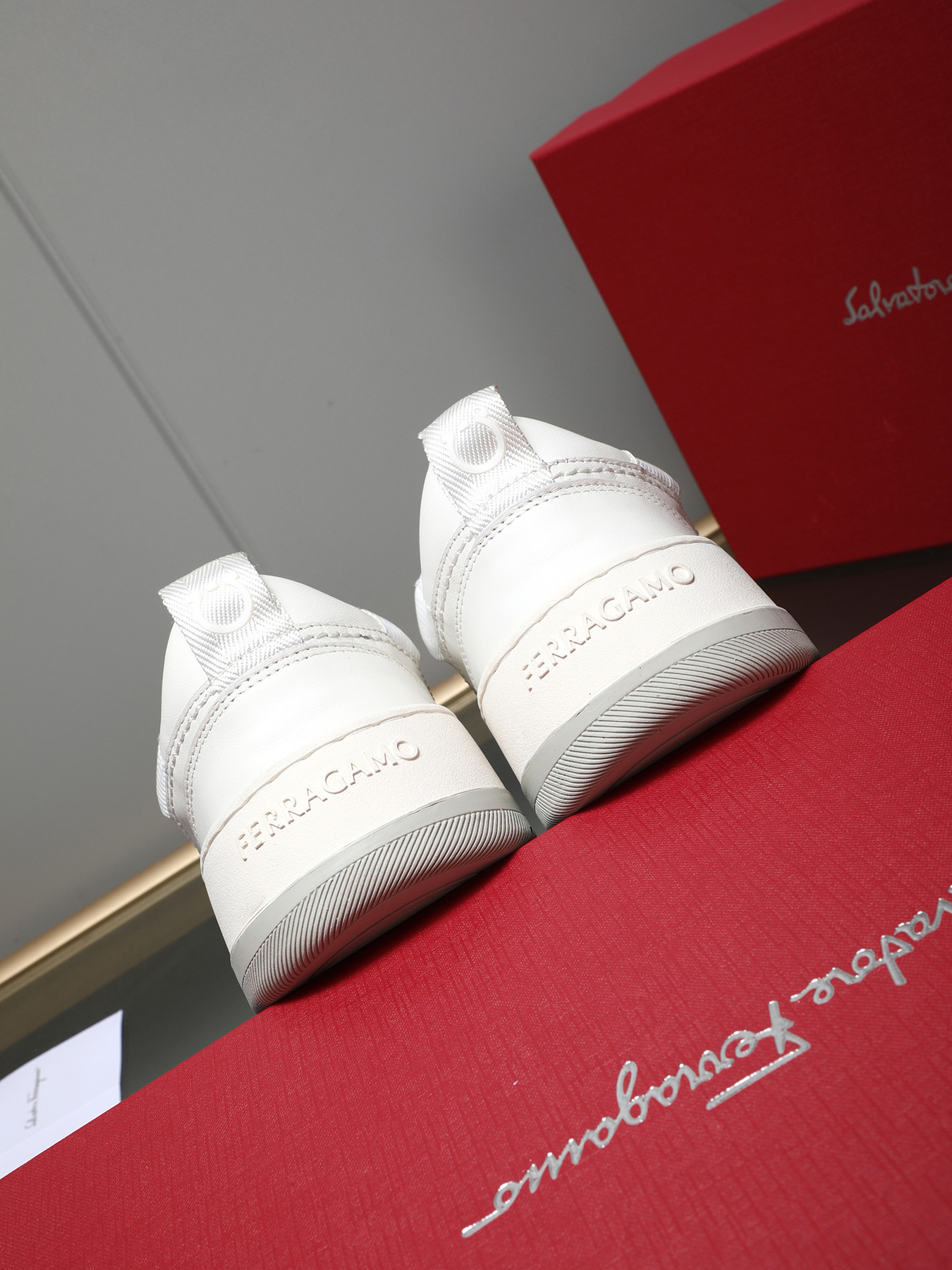 FFerragamo Men's Low-Top Leather Sneakers - Elevate Your Style with Comfort 6 i1742632722664 1506 0 4