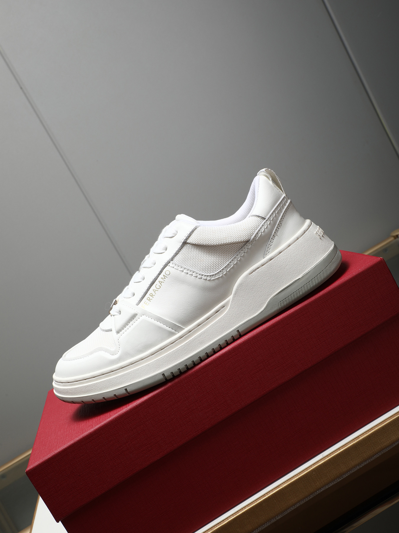 FFerragamo Men's Low-Top Leather Sneakers - Elevate Your Style with Comfort 7 i1742632722667 7002 0 5