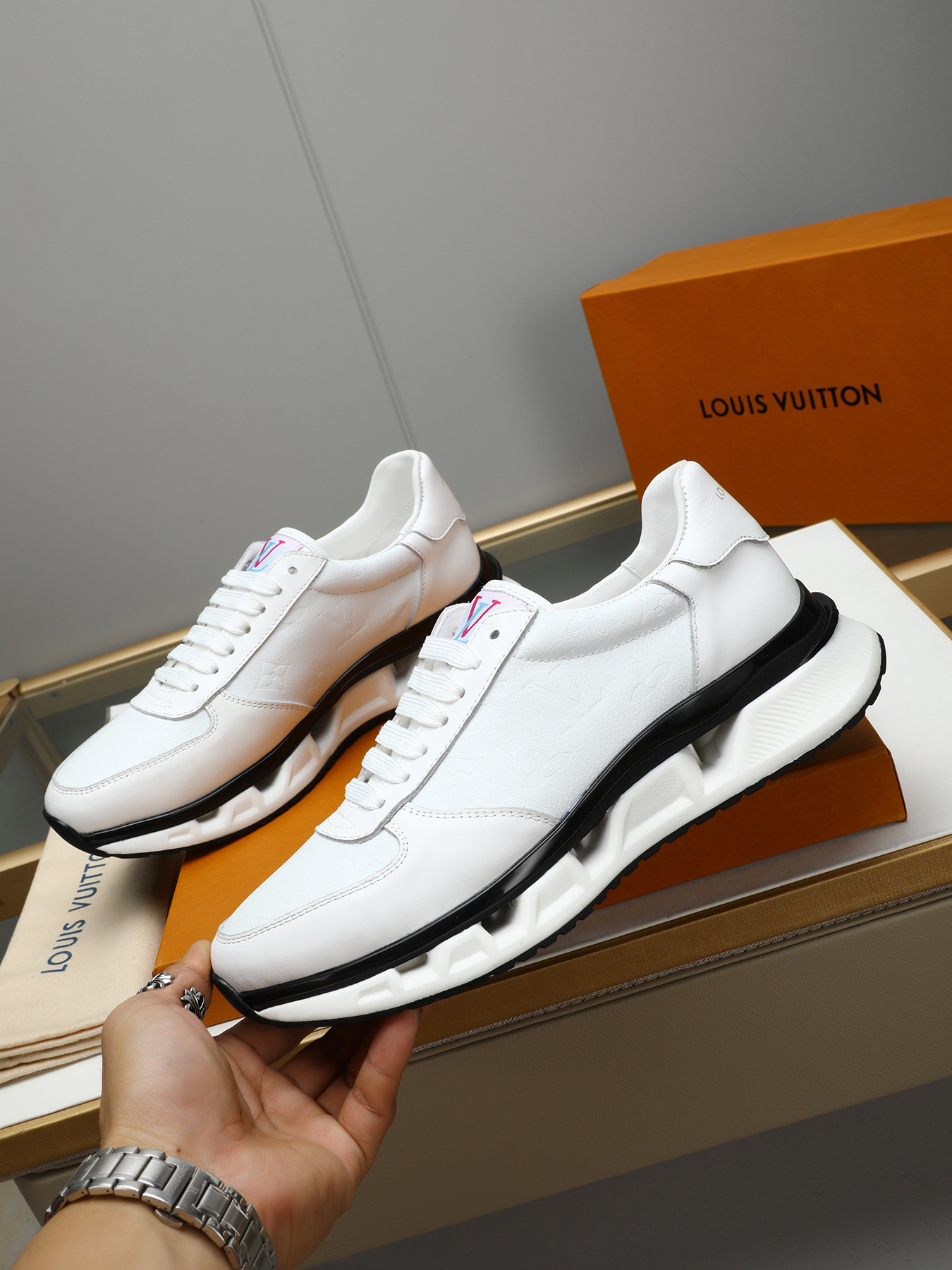 Louis Vuitton Men's White Leather Low Top Sneakers Designer Comfort Shoes 3 i1743235627274 9476 0 1