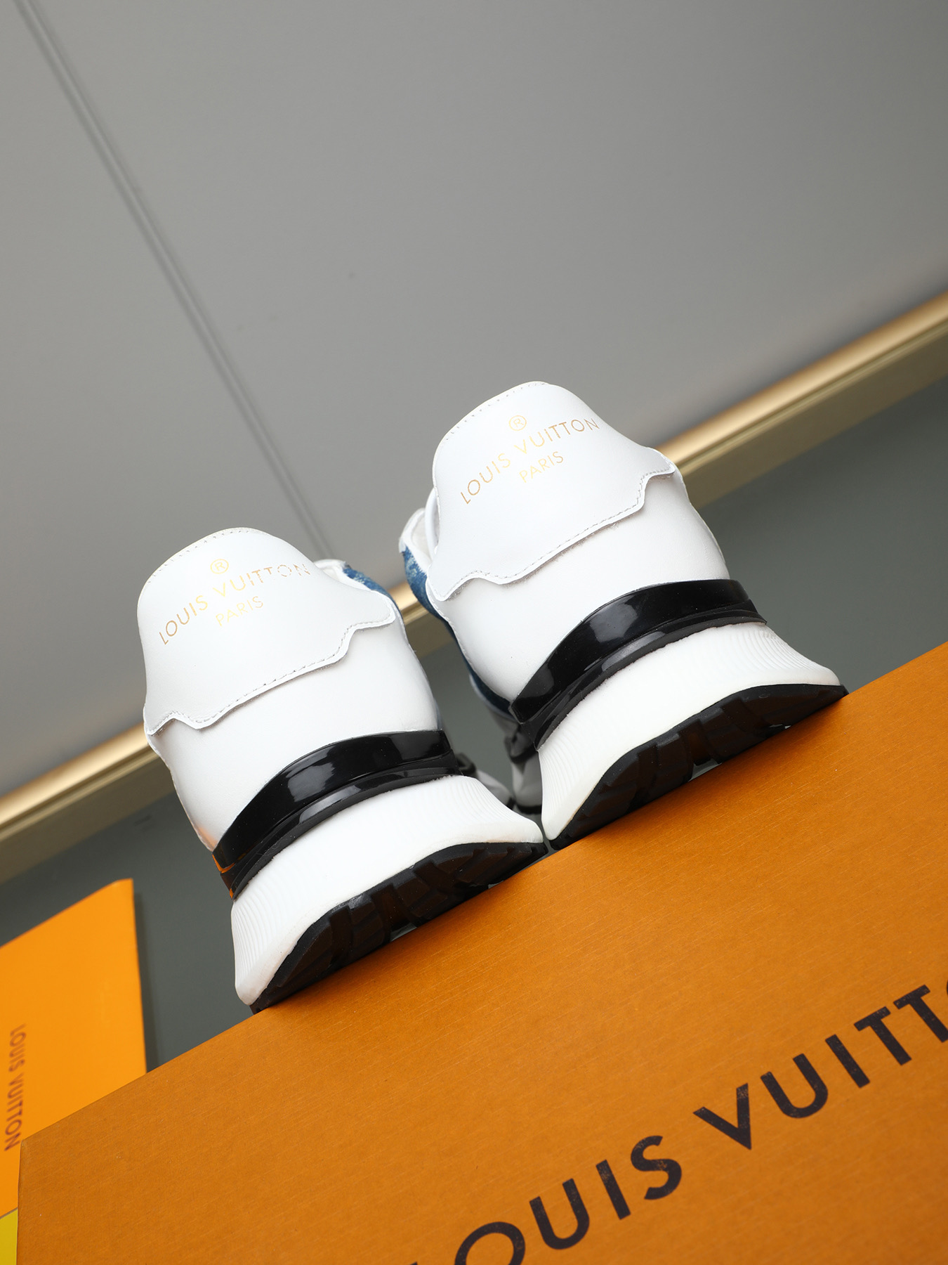 Louis Vuitton Men's Fashionable Sneakers, Versatile & Stylish in Two Colors 6 i1743235650900 4832 0 4