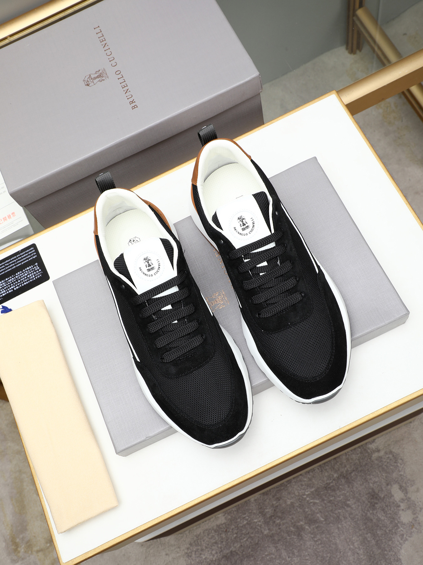 Brunello Cucinelli Men's Leather Sneakers - Italian Luxury, Comfort & Style 7 i1743236396445 5734 0 5