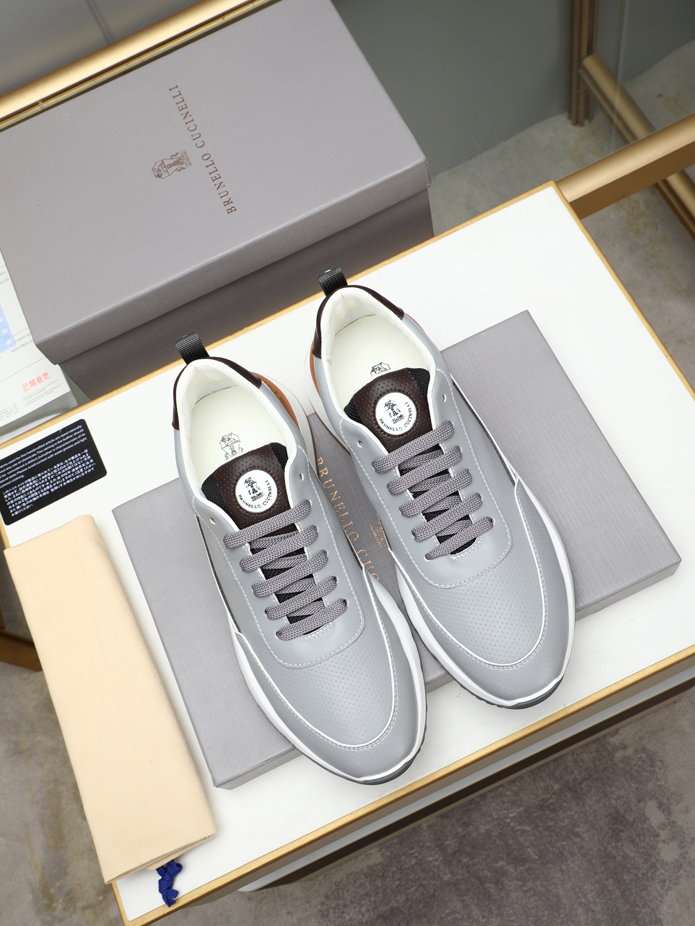 Brunello Cucinelli Men's Leather Sneakers - Italian Luxury & Comfort 32 i1743236936372 2214 0 8