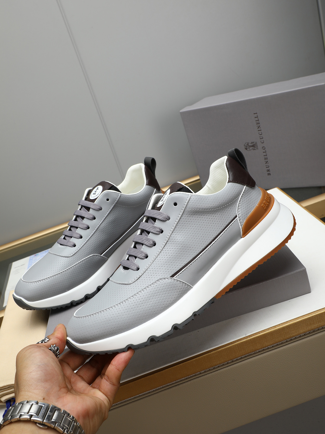 Brunello Cucinelli Men's Leather Sneakers - Italian Luxury & Comfort 25 i1743236936373 6616 0 1