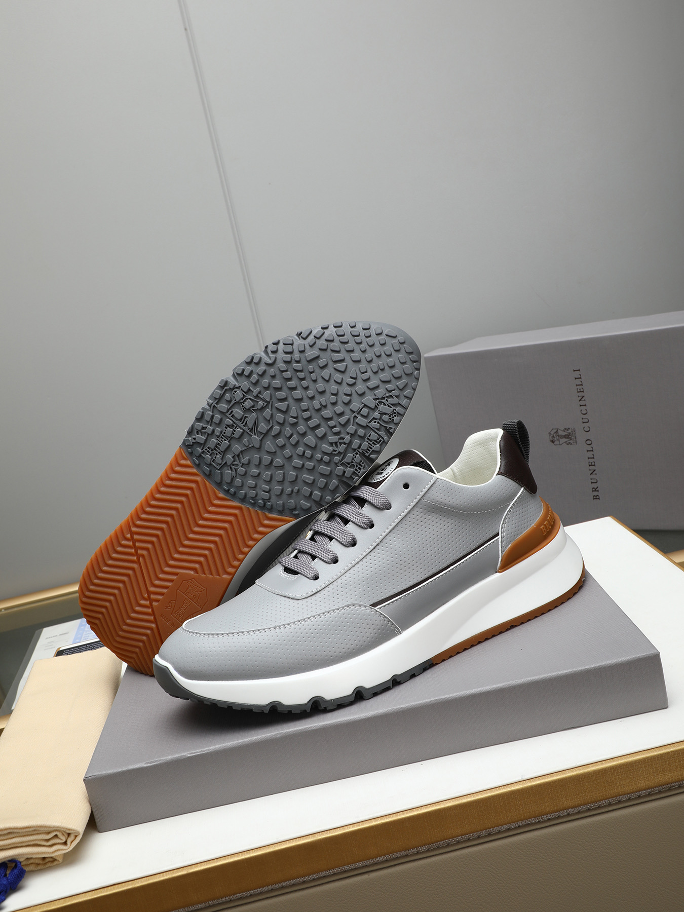 Brunello Cucinelli Men's Leather Sneakers - Italian Luxury & Comfort 26 i1743236936374 1301 0 2