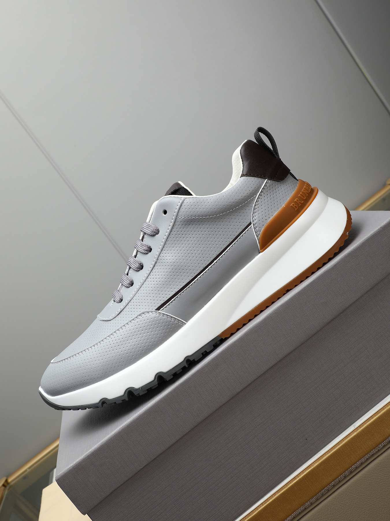 Brunello Cucinelli Men's Leather Sneakers - Italian Luxury & Comfort 29 i1743236936654 4924 0 5