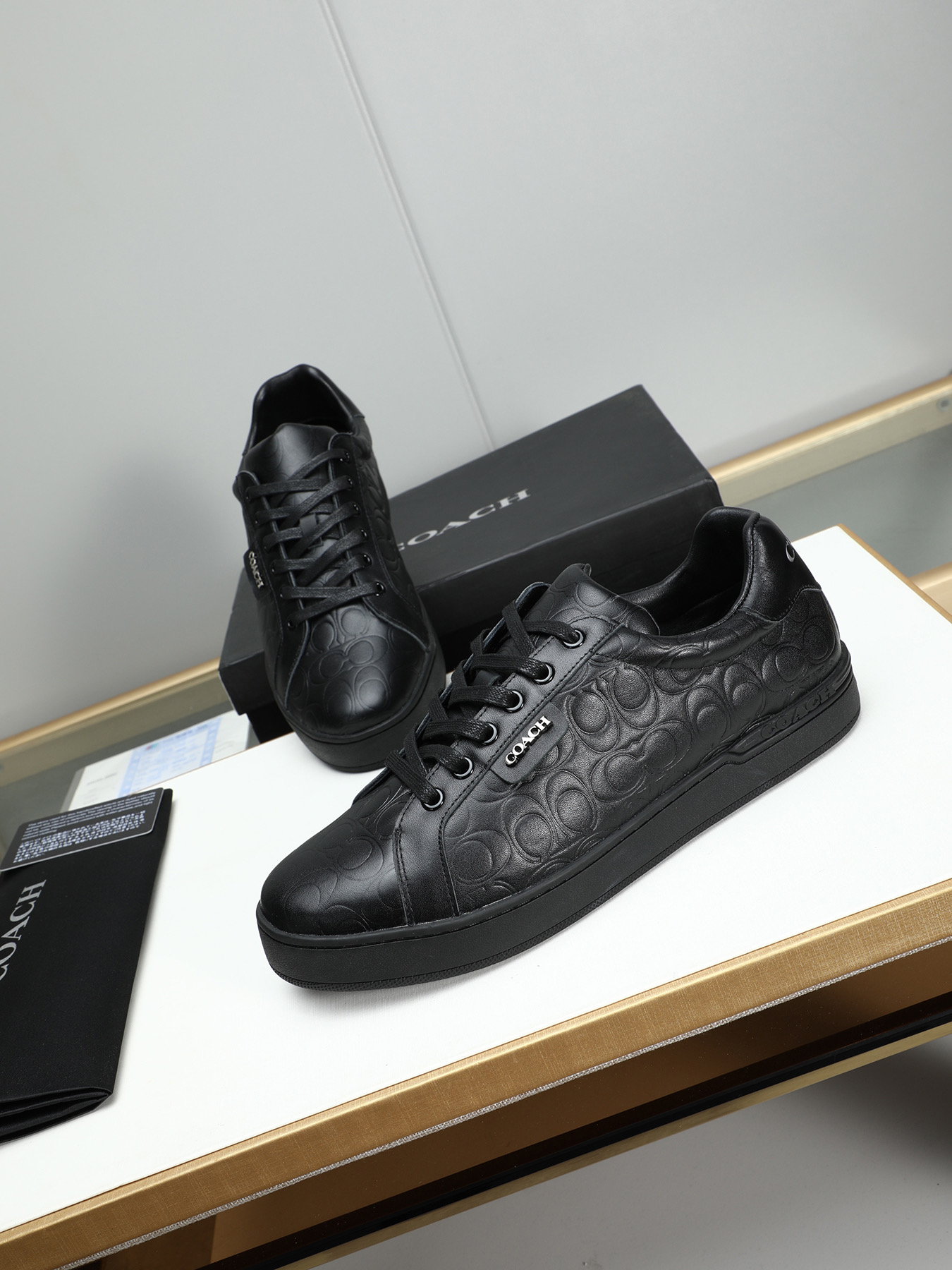 Coach Men's Leather Low Top Lace-Up Fashion Sneakers - Casual & Versatile 8 i1743526619901 2931 0 6