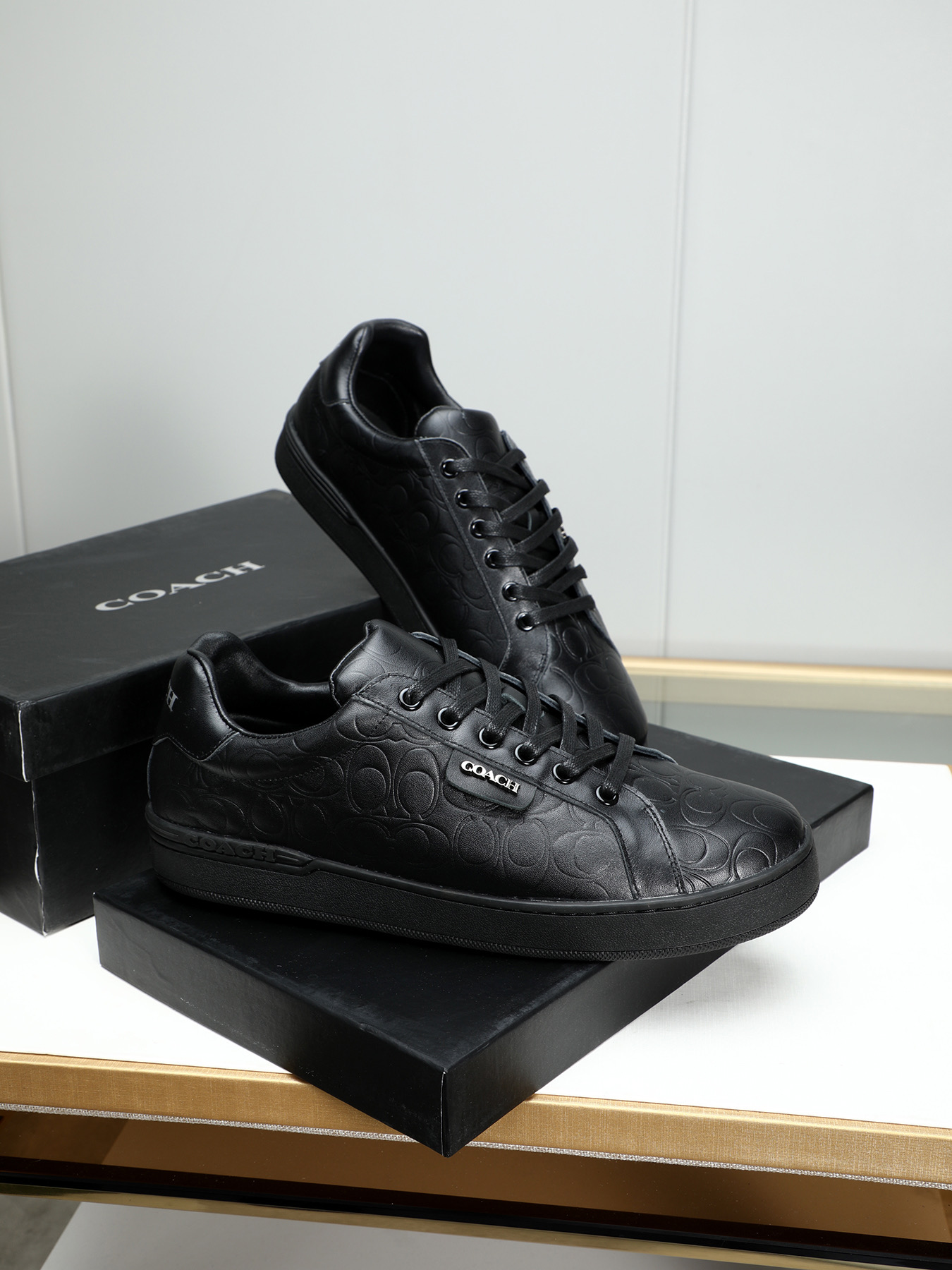Coach Men's Leather Low Top Lace-Up Fashion Sneakers - Casual & Versatile 5 i1743526619901 87 0 3