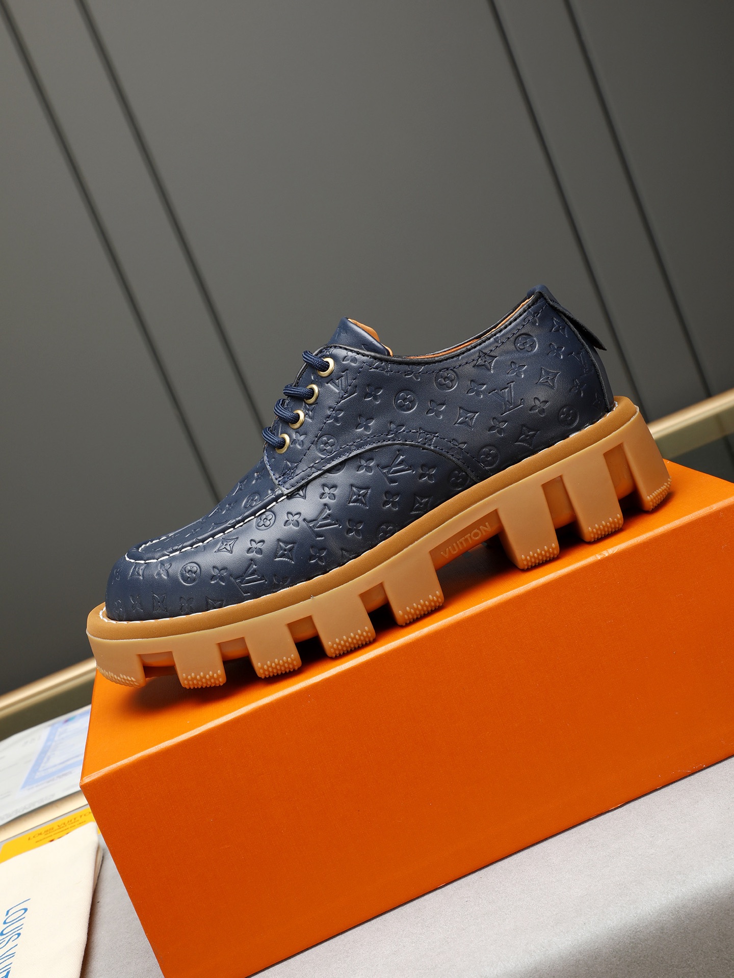 Louis Vuitton Checker Embossed Leather Oxford Shoes with Thick Sole 7 i1744445407748 2637 0 5