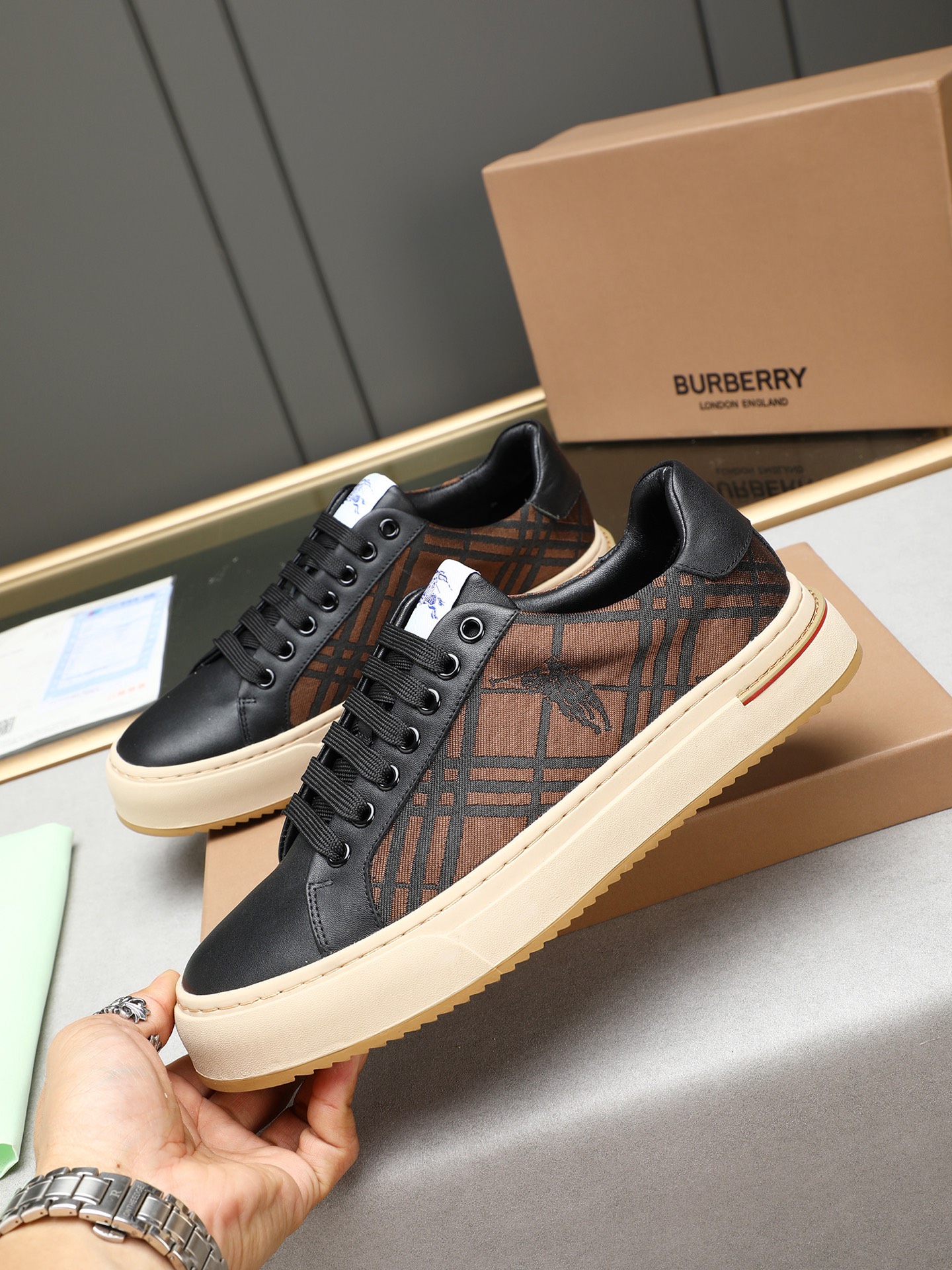 Burberry Men's Plaid Leather Sneakers Lace-Up Casual Shoes 3 i1744624644210 6449 0 1
