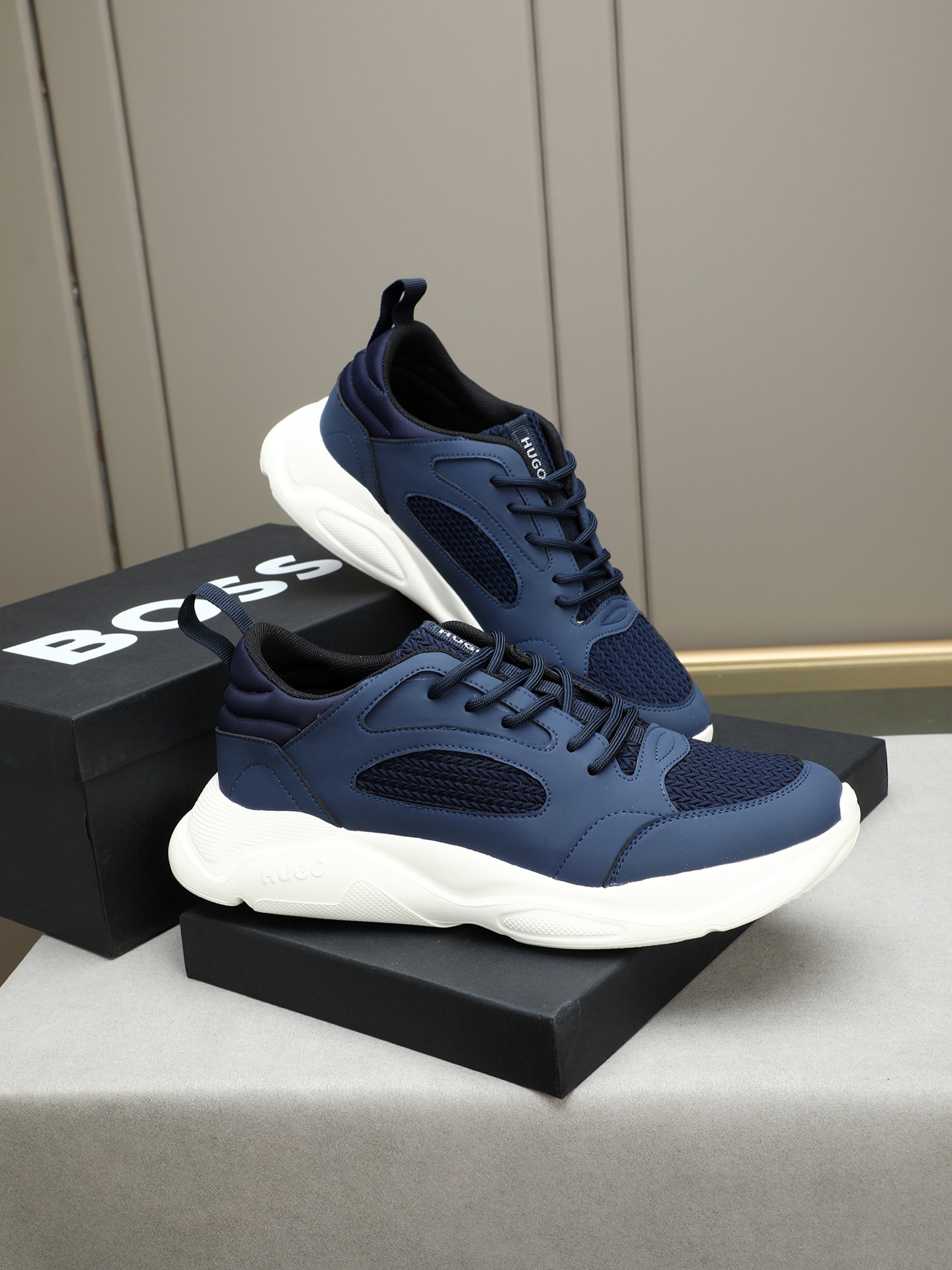 BOSS Men's Lightweight Running Shoes - Breathable, Comfortable, and Stylish 5 i1744795858365 7227 0 3