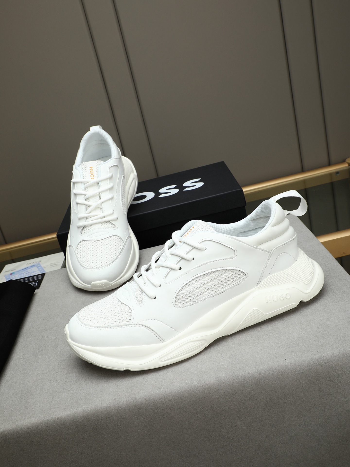 HUGO Men's Lightweight Leather Sneakers - Comfortable and Stylish 8 i1744795872863 9554 0 6
