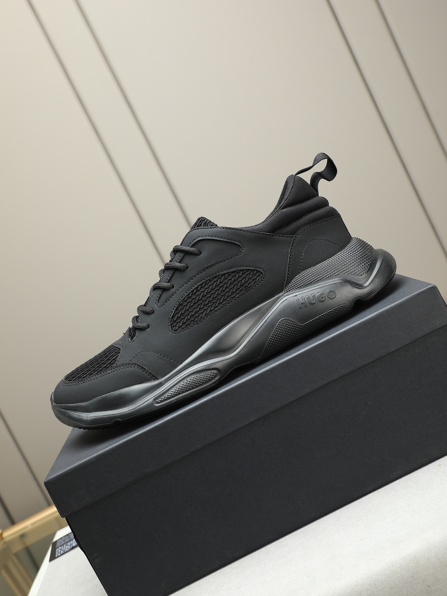HUGO Stylish Men's Sneakers with Elastic Fabric & Leather Accent - Comfortable 7 i1744795890354 3568 0 5