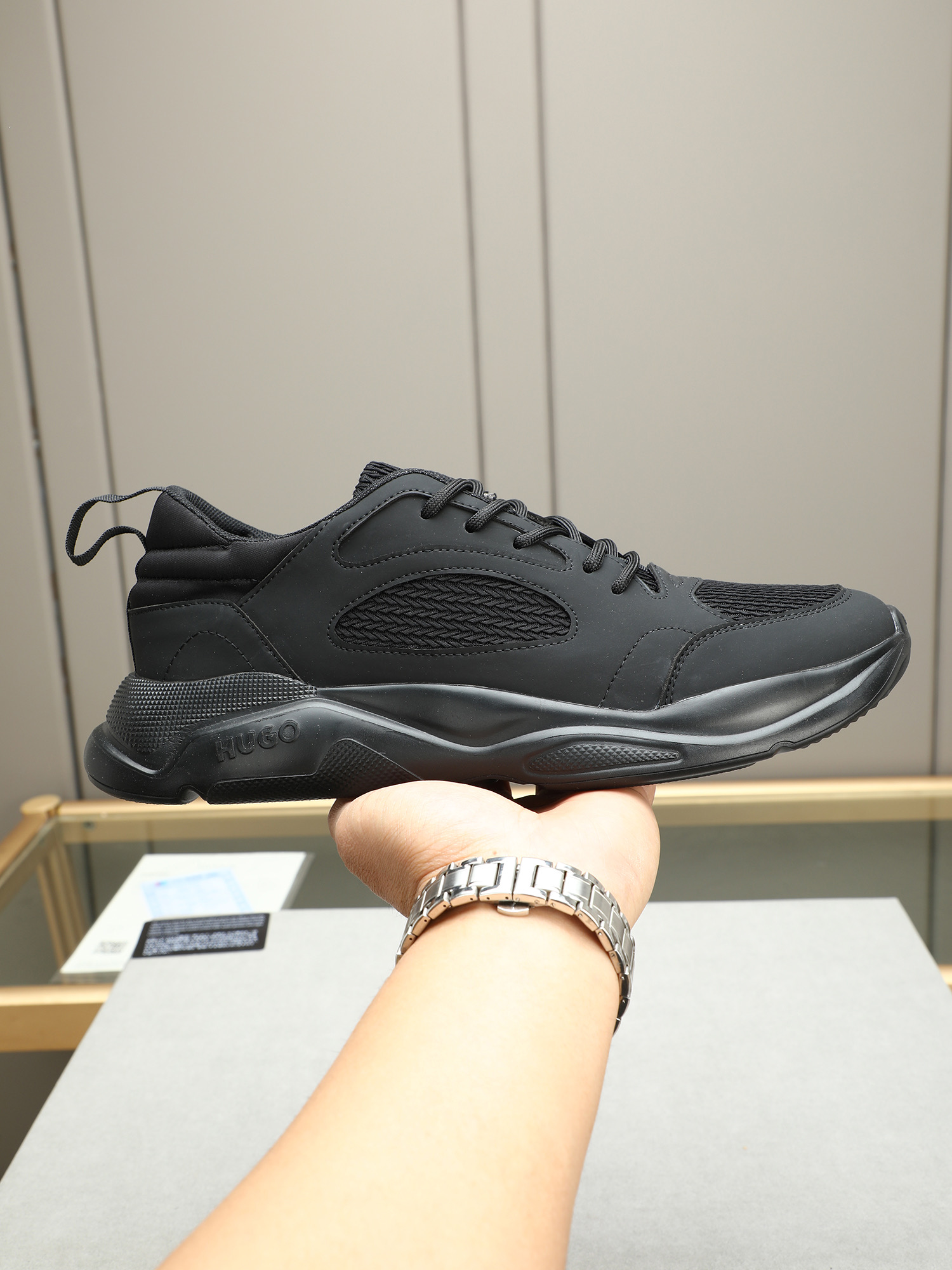 HUGO Stylish Men's Sneakers with Elastic Fabric & Leather Accent - Comfortable 1 HUGO Stylish Men's Sneakers with Elastic Fabric & Leather Accent - Comfortable