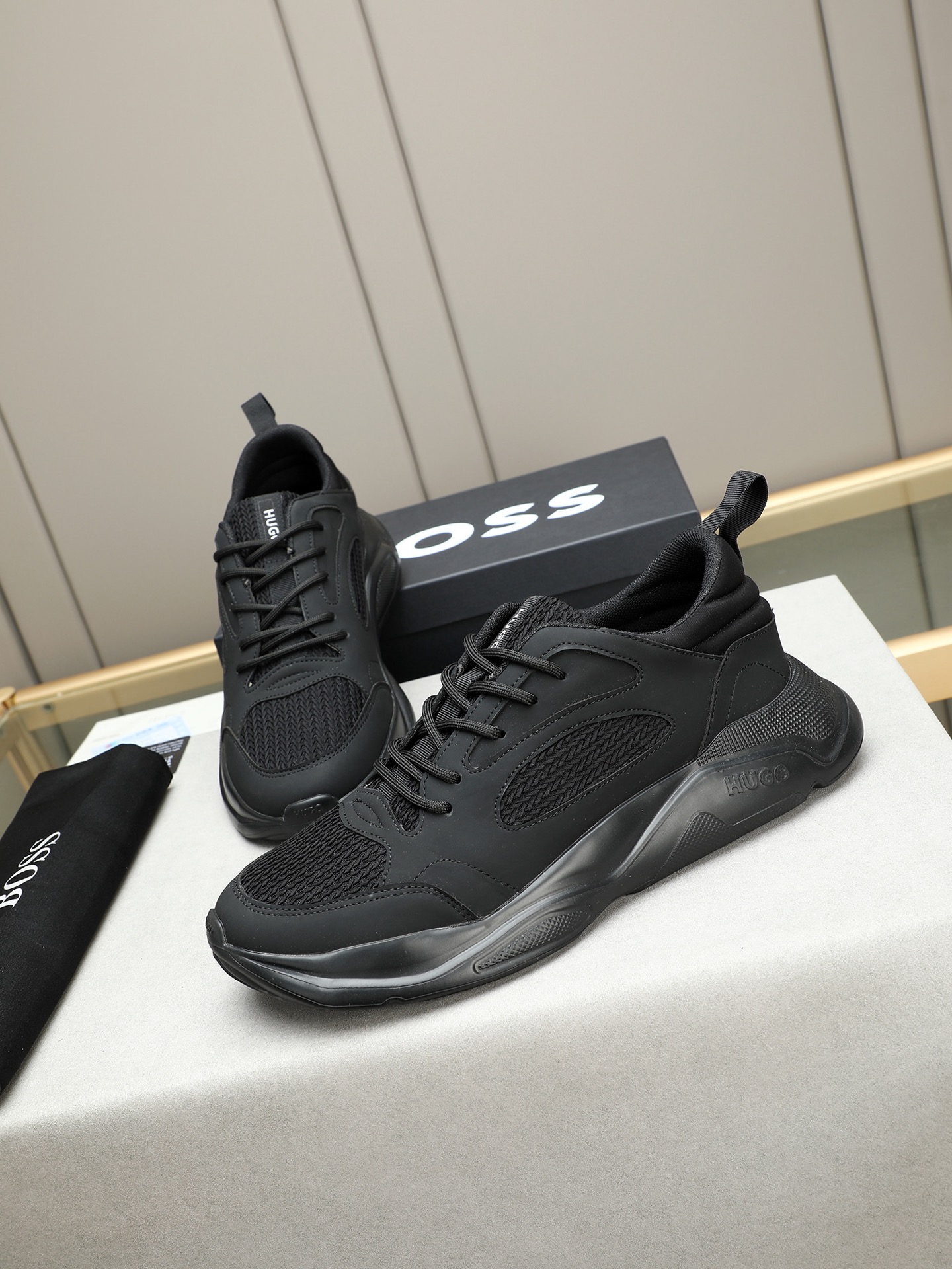HUGO Stylish Men's Sneakers with Elastic Fabric & Leather Accent - Comfortable 10 i1744795891830 6261 0 8