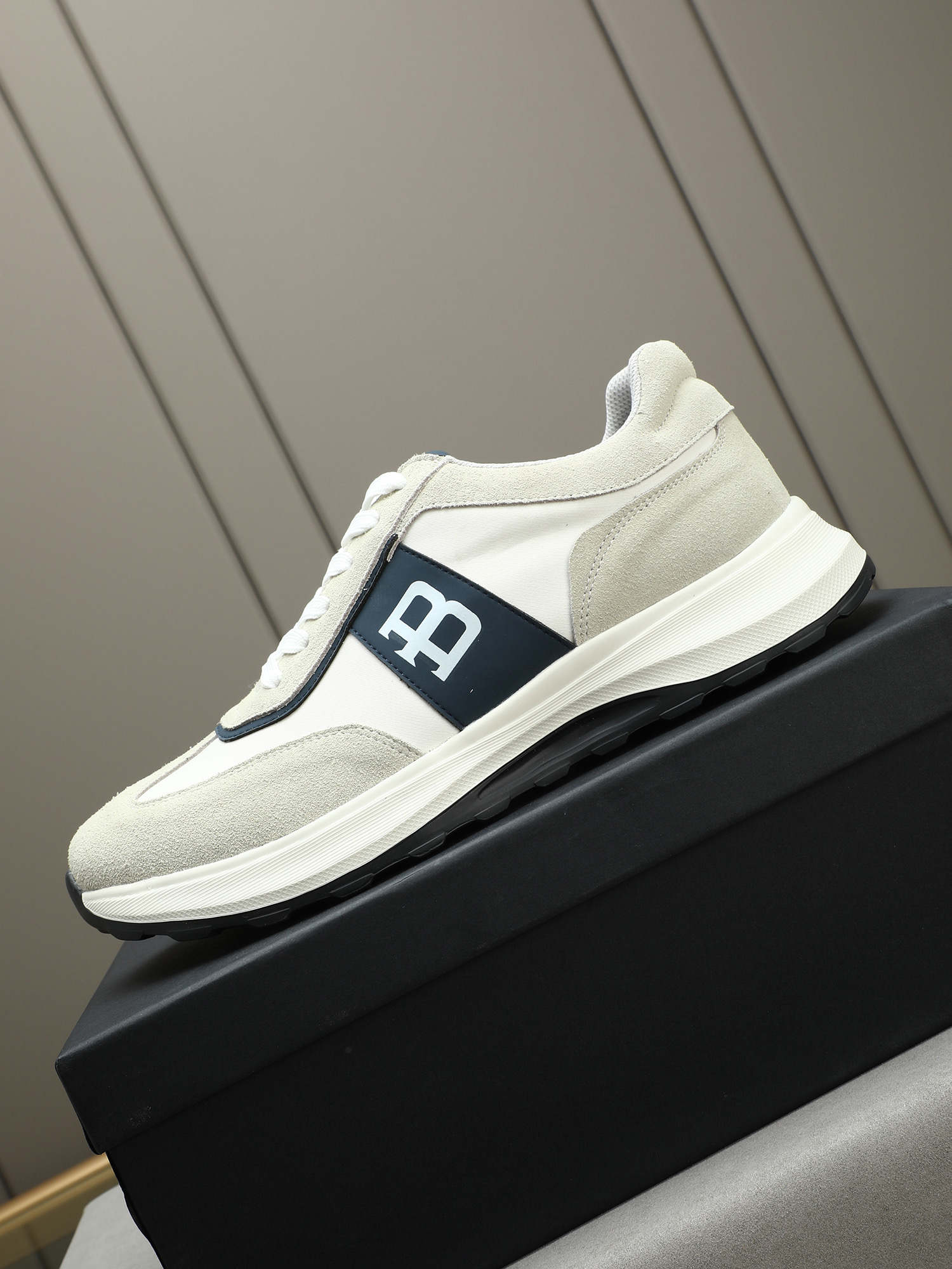 BOSS Men's Fashion Sneakers, Lightweight, Comfortable, and Stylish - Size 38-44 7 i1744796082557 3444 0 5