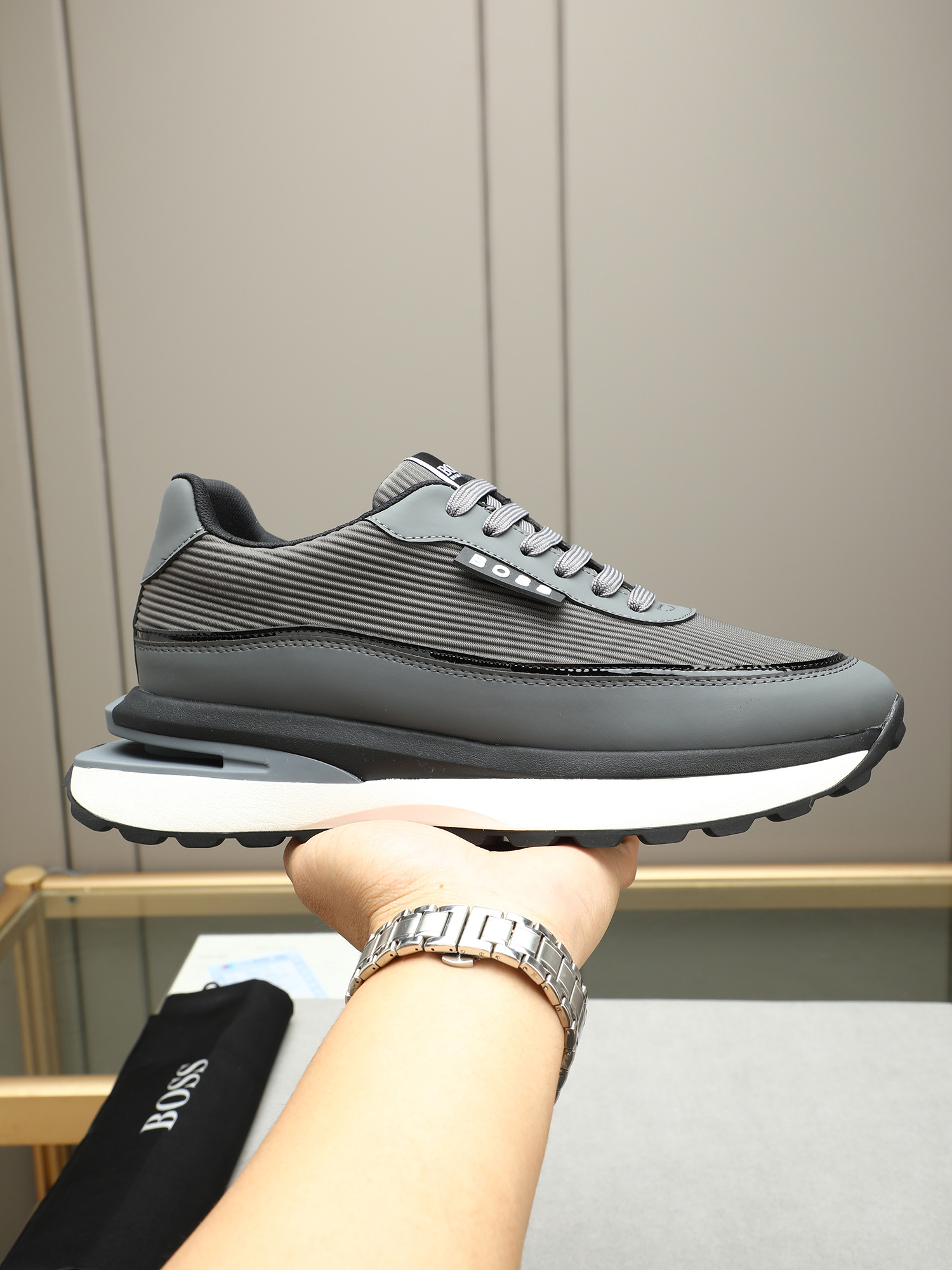 BOSS Men's Stylish Gray Leather Sneakers - Comfortable & Durable, Sizes 38-44 1 BOSS Men's Stylish Gray Leather Sneakers - Comfortable & Durable, Sizes 38-44