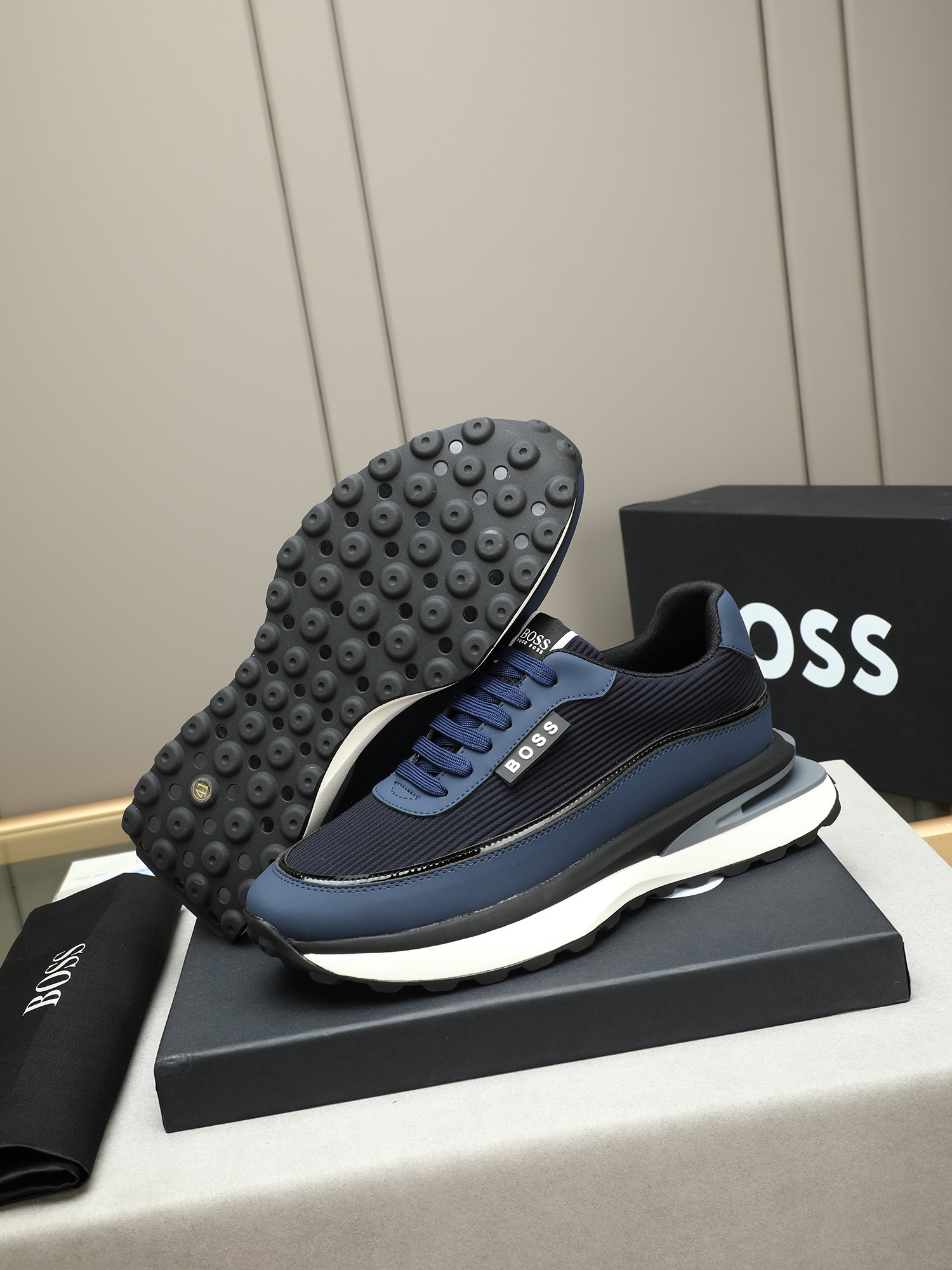 BOSS Men's Stylish Leather Sneakers - Comfortable and Breathable 4 i1745312467793 940 0 2