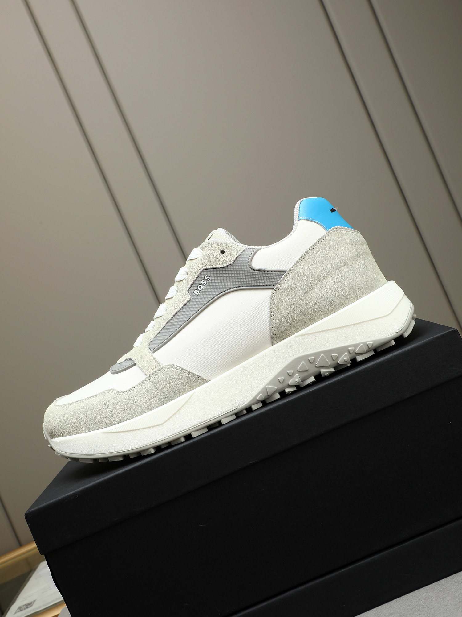 BOSS Leather Sneakers for Men: Comfortable, Stylish, and Breathable 7 i1745312609518 2407 0 5