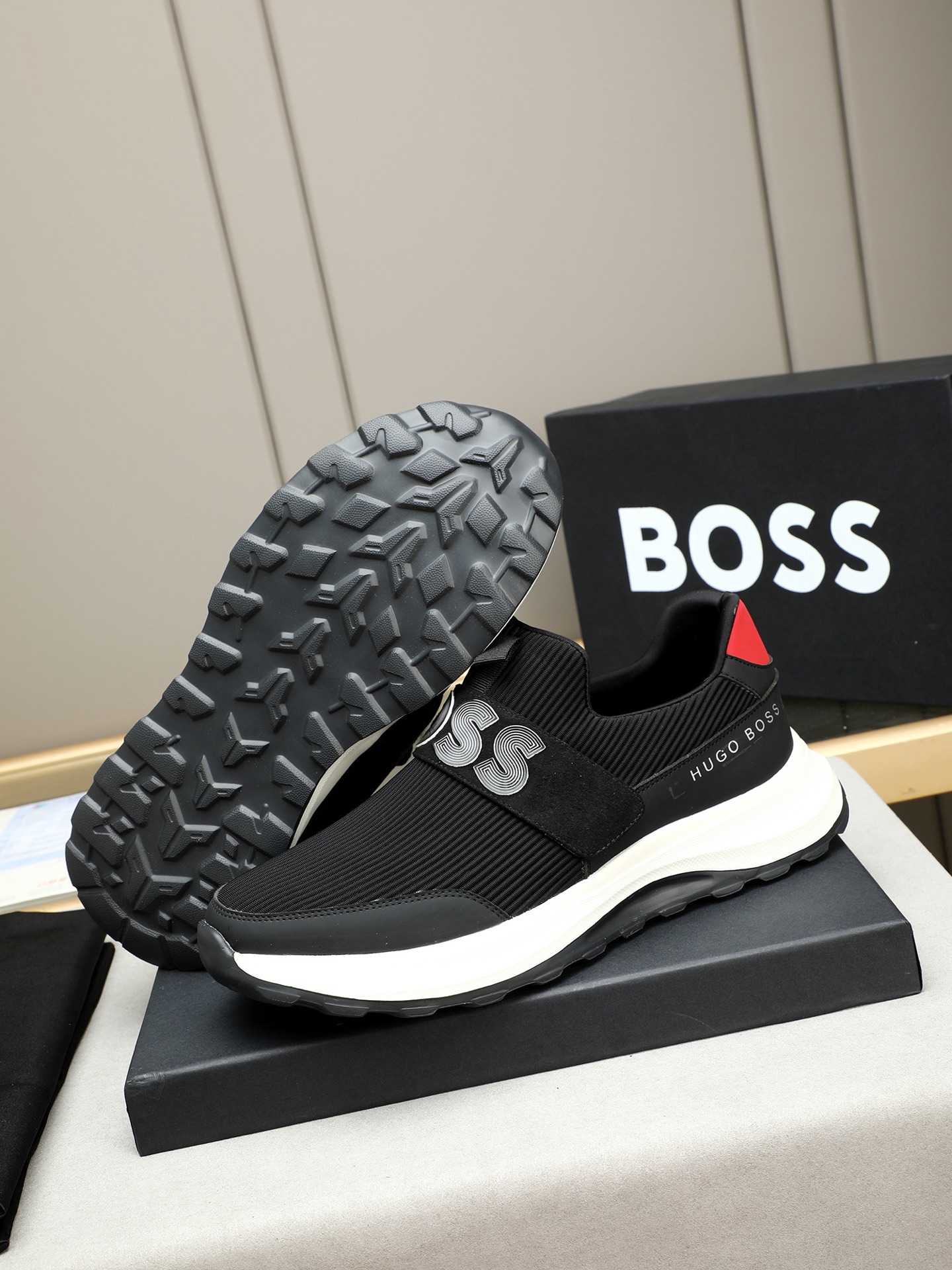 HUGO BOSS Men's Slip-On Sneakers - Leather, Breathable, Durable 4 i1745312665437 8089 0 2