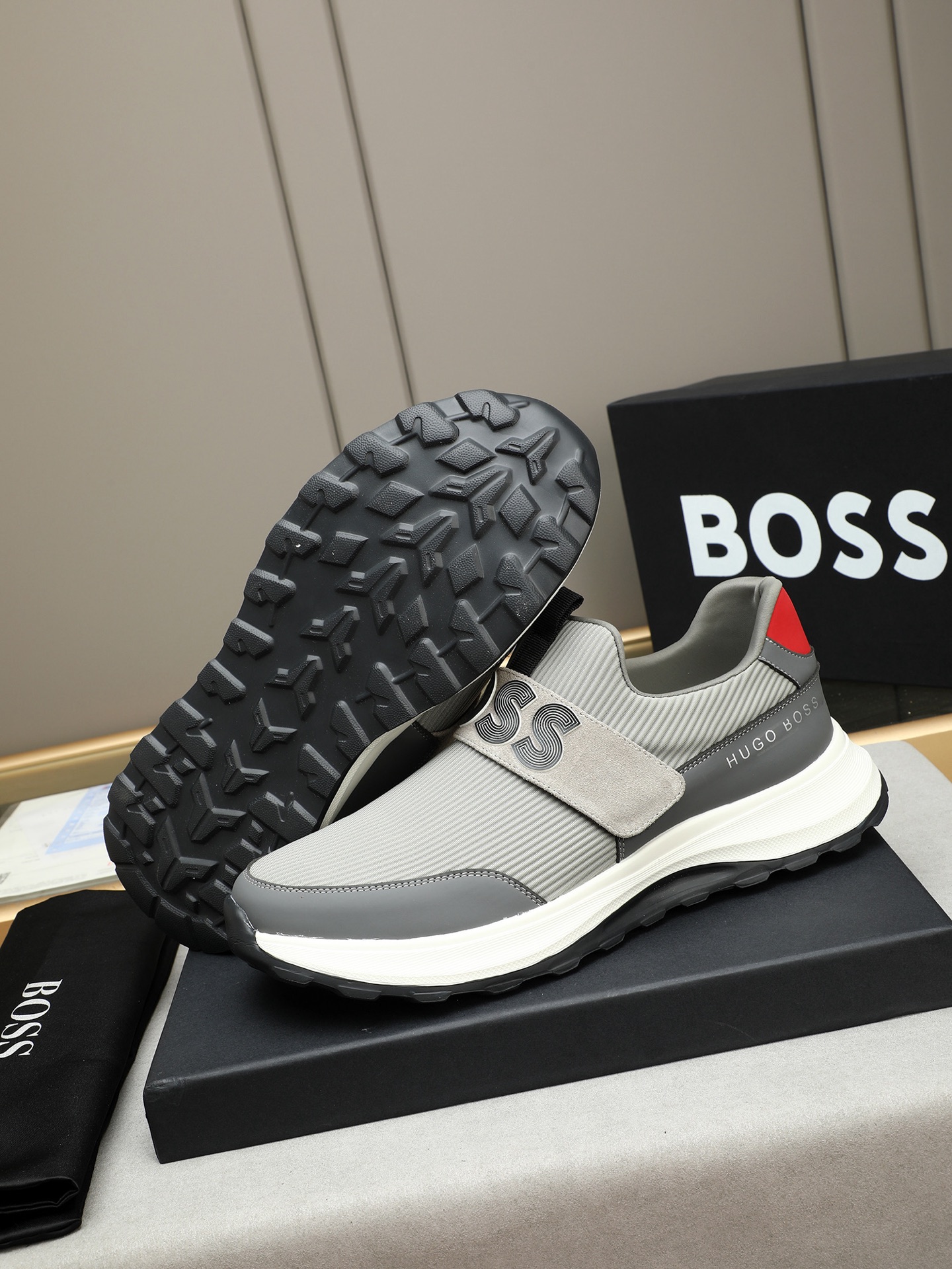 HUGO BOSS Men's Leather Slip-On Sneakers Comfortable Casual Shoes 4 i1745312692815 225 0 2