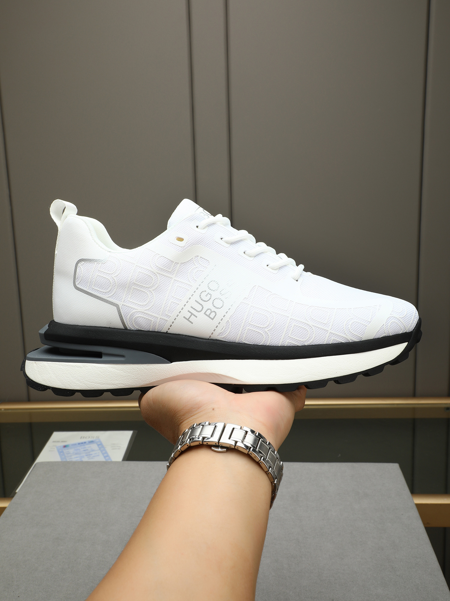 Hugo Boss Men's White Leather Sneakers Comfortable Breathable Shoes Size 38-44 1 Hugo Boss Men's White Leather Sneakers Comfortable Breathable Shoes Size 38-44