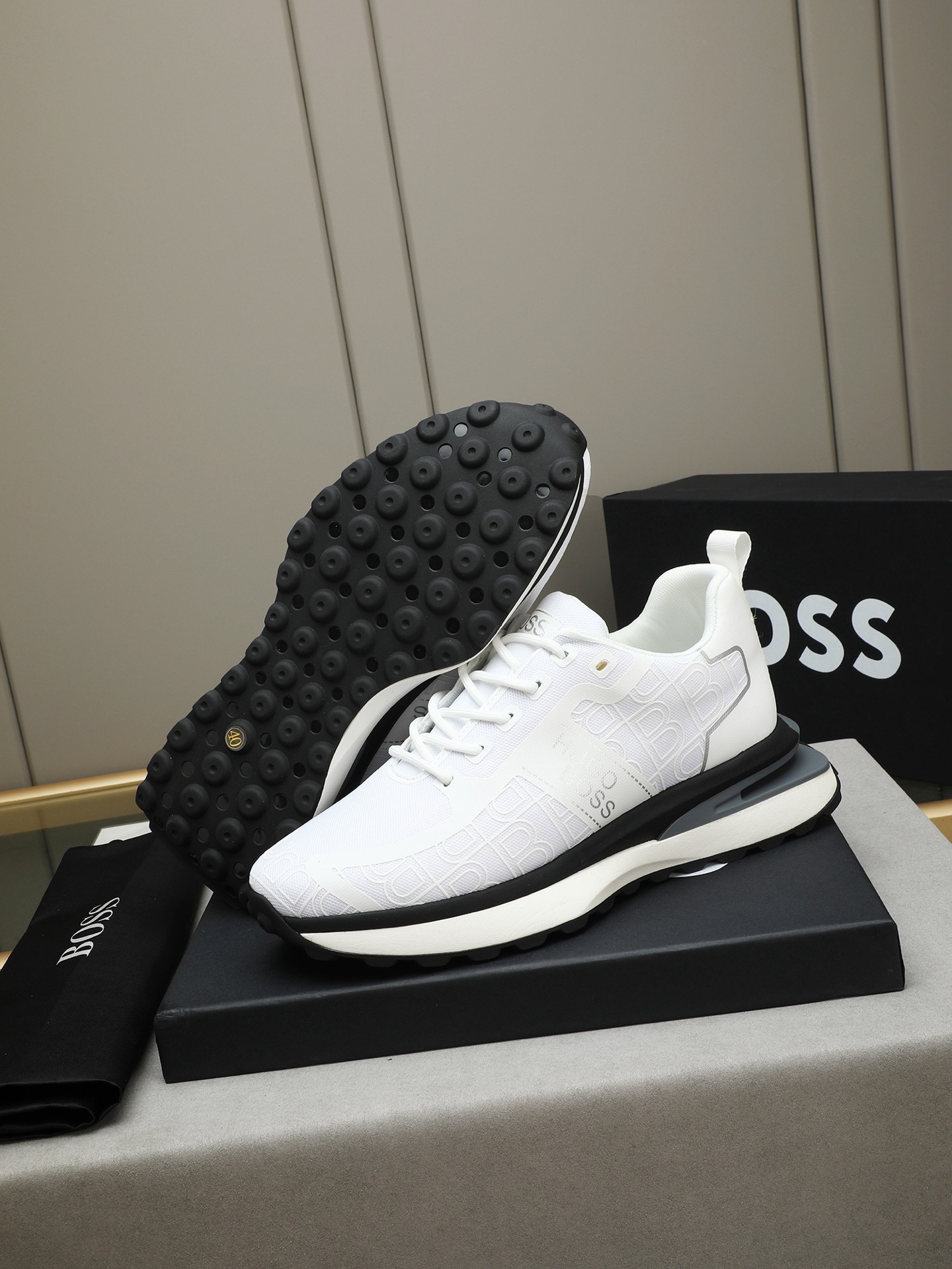 Hugo Boss Men's White Leather Sneakers Comfortable Breathable Shoes Size 38-44 4 i1745312857387 9407 0 2