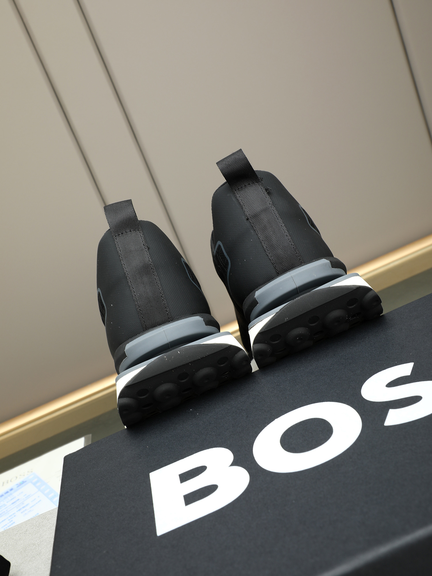 HUGO BOSS Men's Low-Top Sneakers Breathable Mesh Upper, Available in Multiple Colors 6 i1745312870320 8015 0 4