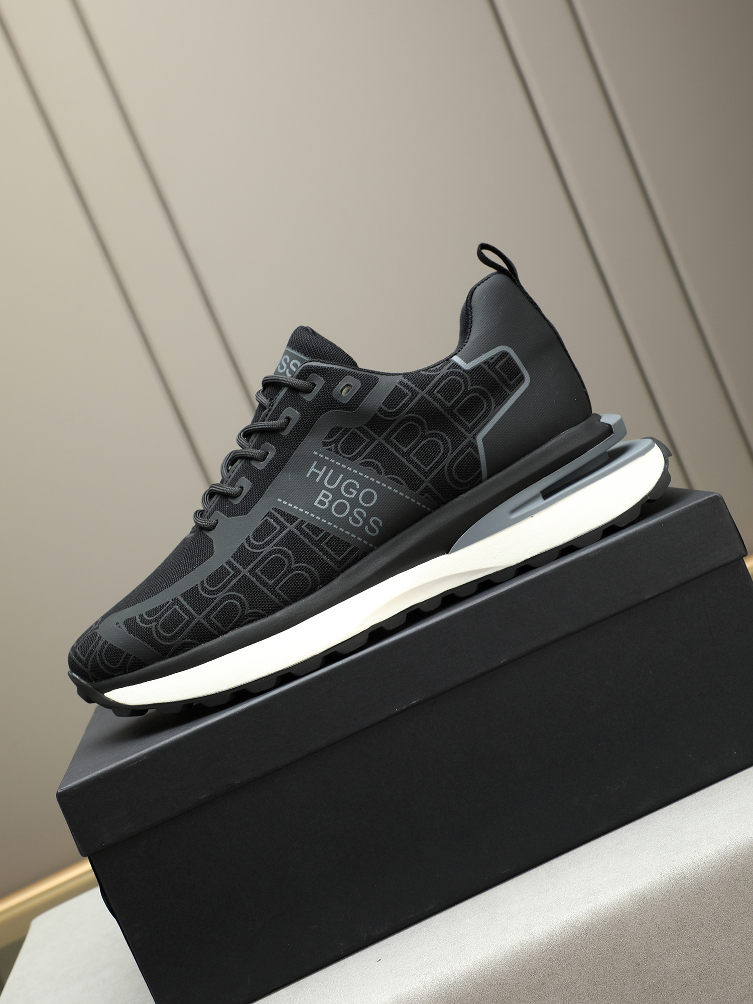 HUGO BOSS Men's Low-Top Sneakers Breathable Mesh Upper, Available in Multiple Colors 7 i1745312870992 9330 0 5