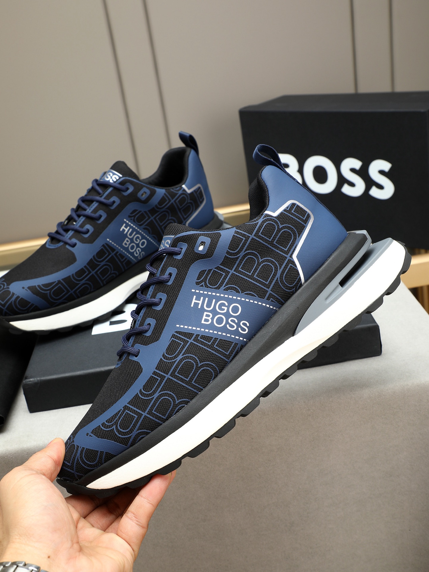Hugo Boss Men's Leather Sneakers - Comfortable, Stylish, and Durable 3 i1745312884530 4216 0 1