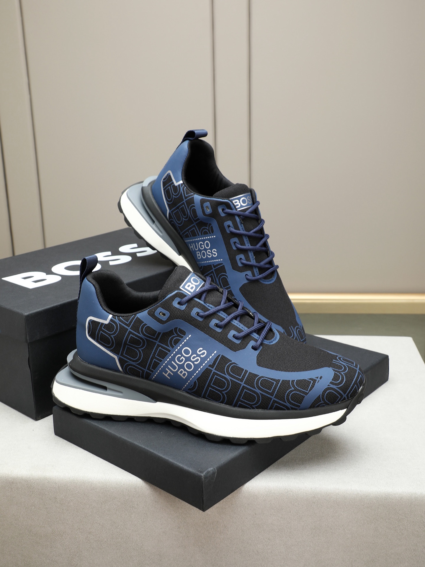 Hugo Boss Men's Leather Sneakers - Comfortable, Stylish, and Durable 5 i1745312884560 1856 0 3