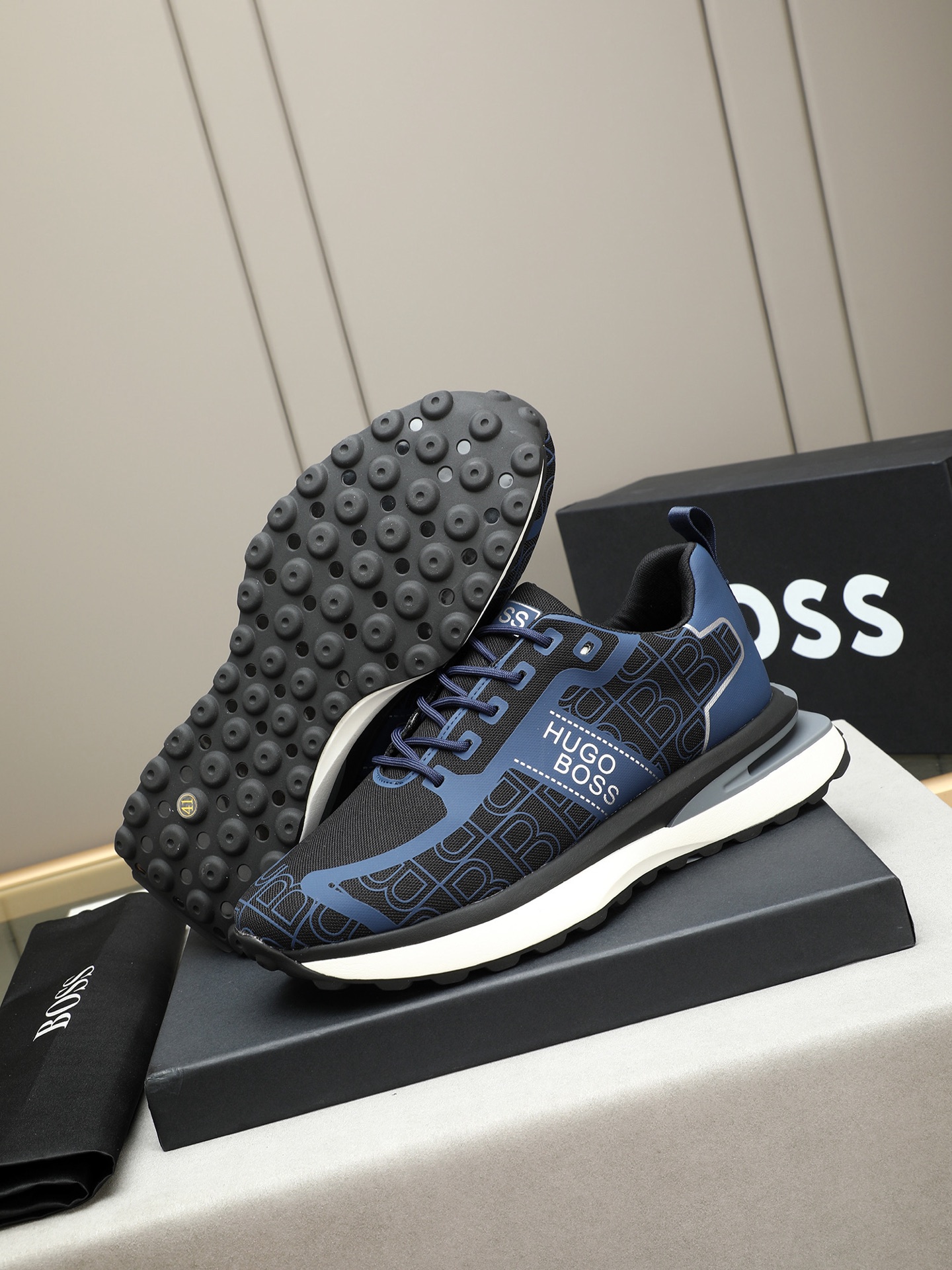 Hugo Boss Men's Leather Sneakers - Comfortable, Stylish, and Durable 4 i1745312884586 1794 0 2