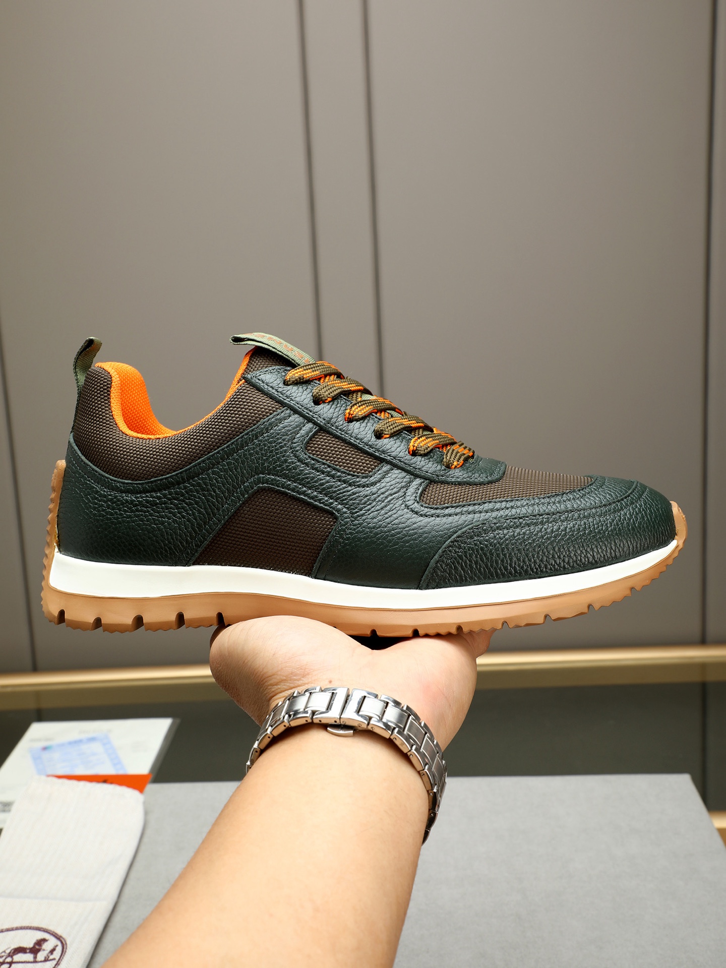 Hermès Men's Sneakers in Calfskin and Mesh - Stylish and Comfortable 2 i1745482150191 1326 0 0