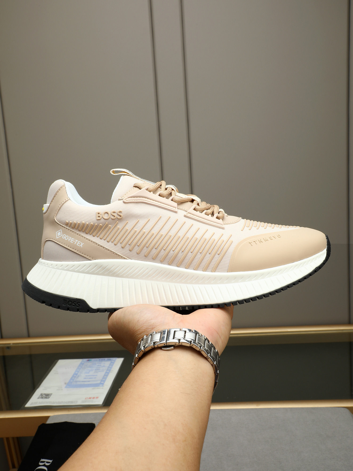 NO:358092,PBOSS high-end hottest counter design, face with imported mesh material!  Rubber wear-resistant large sole, easy to put on, light, comfortable and elastic, trendy and fashionable!  !  !  Multi-color selection!  Number of codes 38-44 (45 customized),19860909PBOSS 高端劲爆款 专柜设计 面部采用网料进口滴胶！橡胶耐磨大底,上脚方便,轻盈舒适有弹力,新潮时尚！！！多色选！码数38-44（45定做）,,Men's shoes