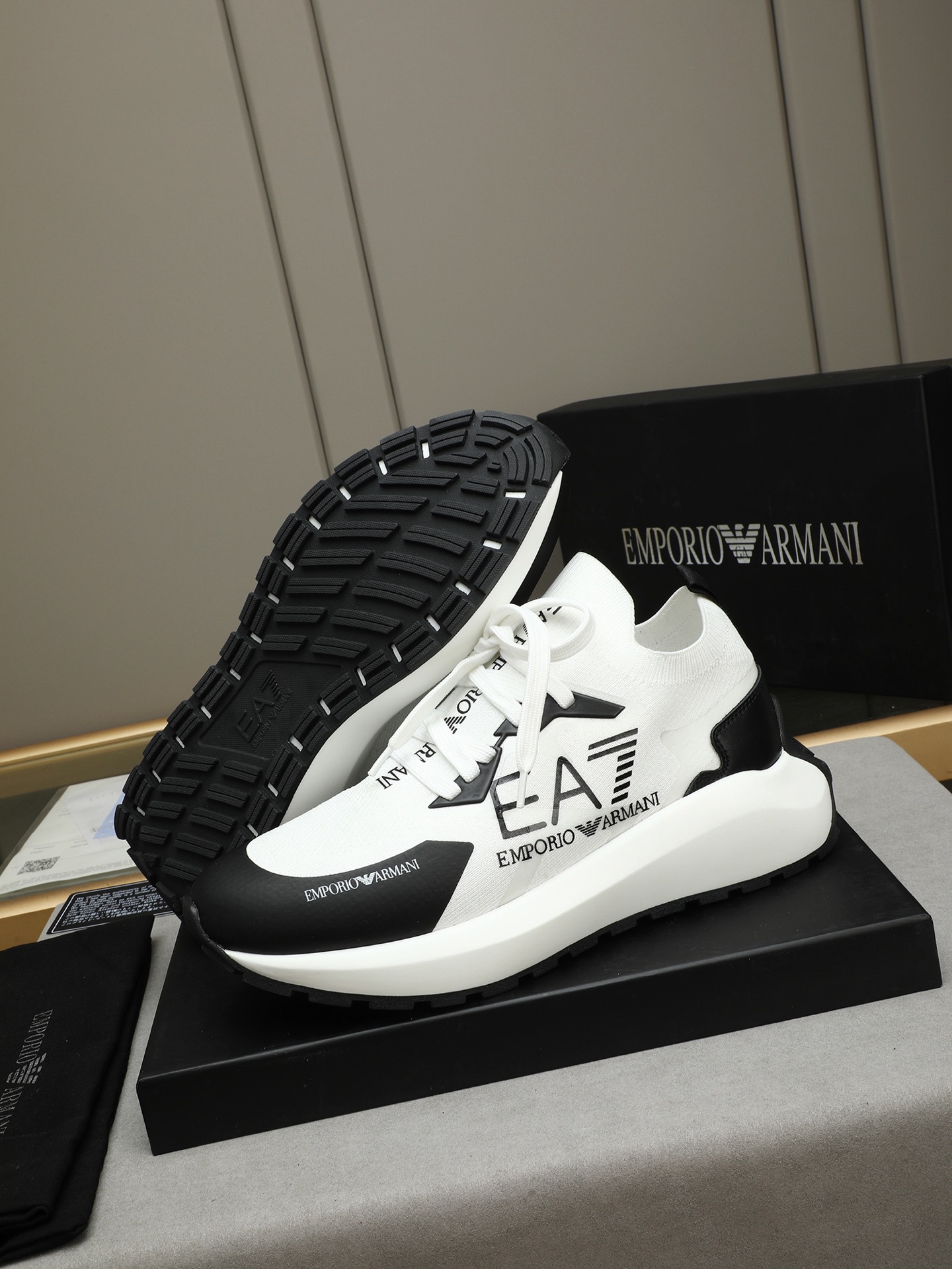 Armani Men's Casual Sneakers, Fly-Knit Upper, Breathable, Comfortable, Sizes 38-44 4 i1745483458441 6566 0 2