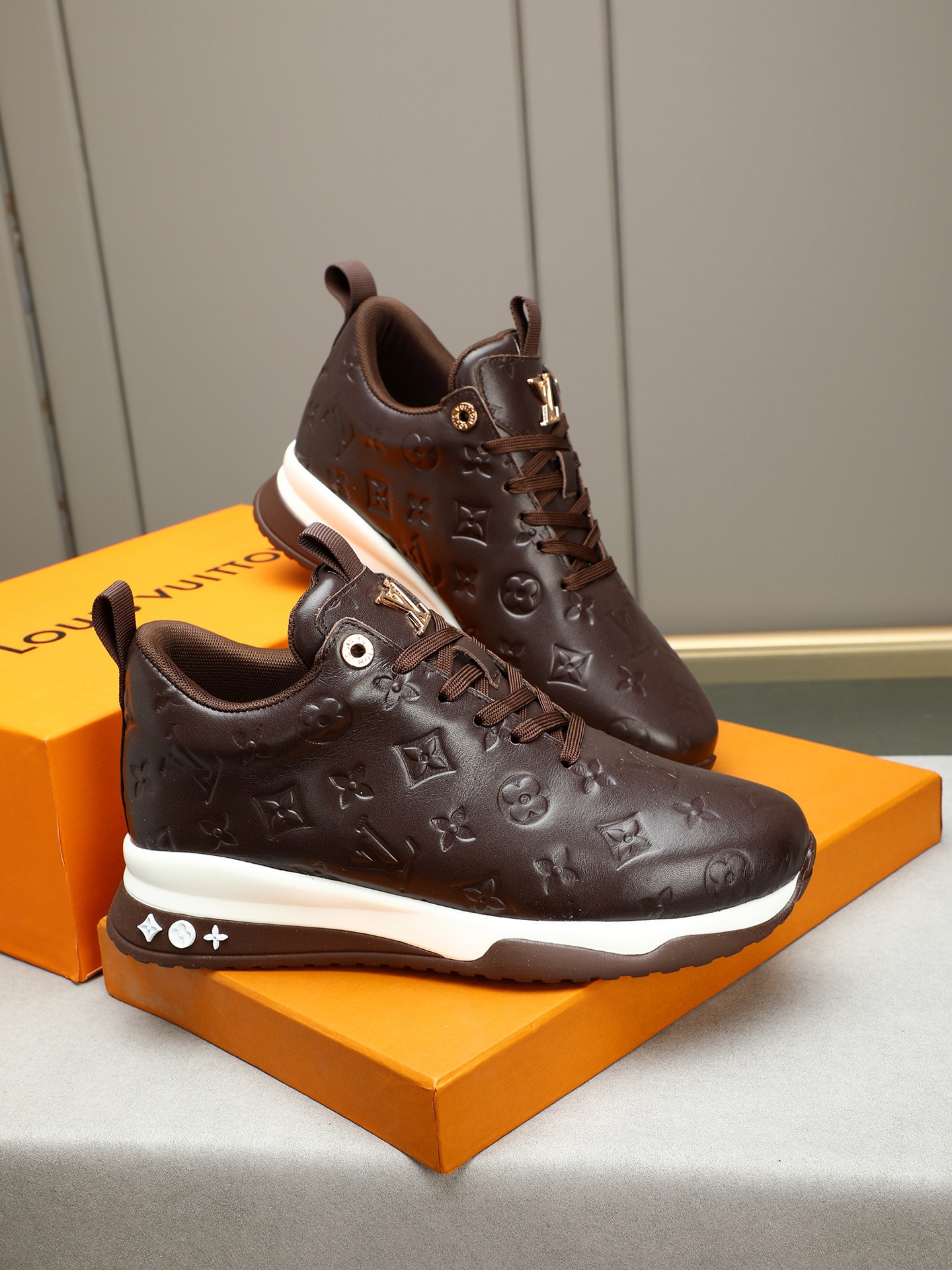 Louis Vuitton Men's Brown Leather Embossed Monogram Sneakers Size 39-44 5 i1745483922943 7558 0 3