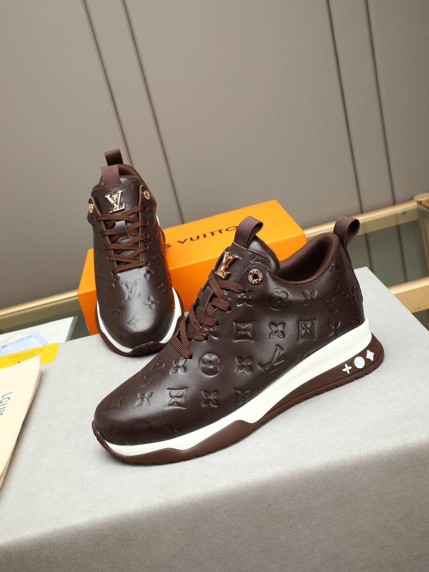 Louis Vuitton Men's Brown Leather Embossed Monogram Sneakers Size 39-44 8 i1745483922990 3778 0 6