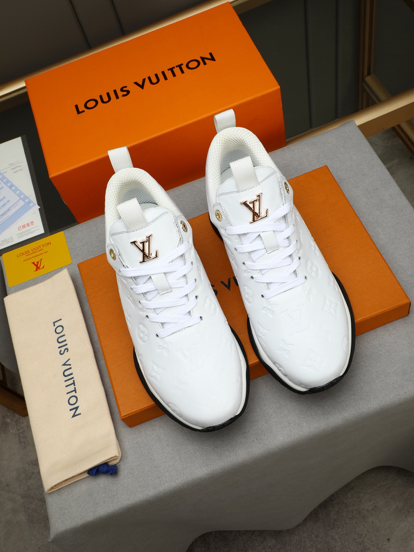 Louis Vuitton Men's White Leather Casual Sneakers with Monogram Embossing 7 i1745483937957 5793 0 5