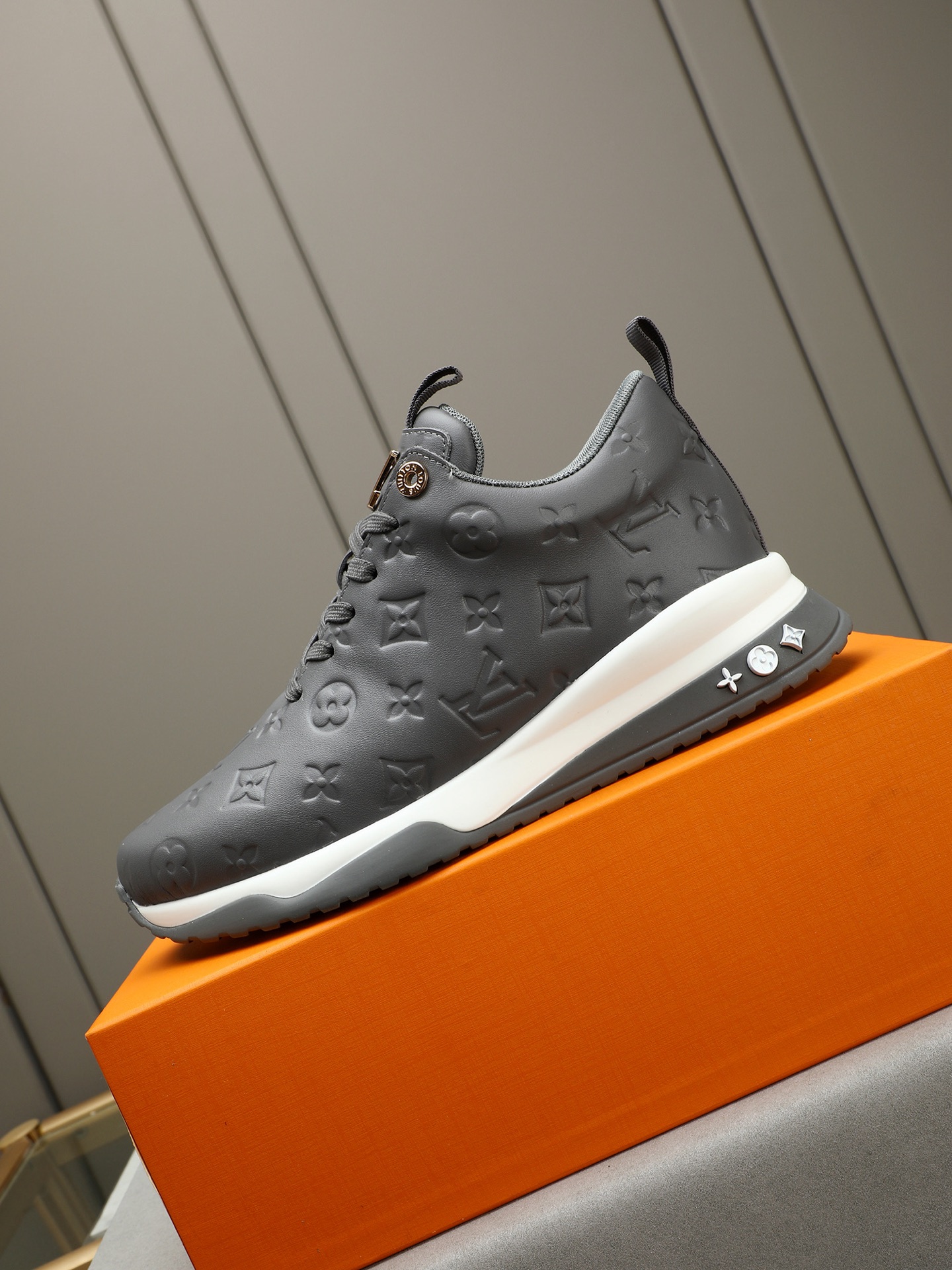 Louis Vuitton Embossed Leather Sneakers - Iconic Style & Comfort (Sizes 39-44) 7 i1745483951460 9824 0 5