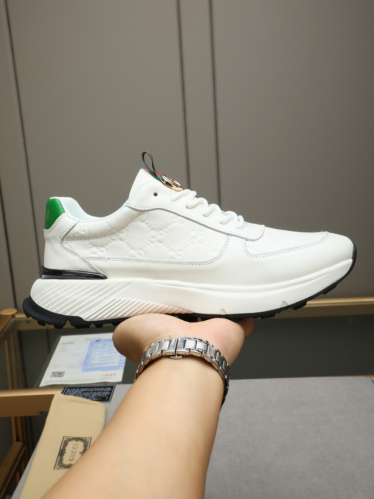 NO:283720,P Guqi men's casual sports shoes, private molded outsole, imported cowhide embossed!  Pin the breathable net!  Not stuffy, soft and comfortable on the feet, TPU big soles feel light!  Size38-44 (45. Custom made),,sneakers,cowhide19860909P 古奇男士休闲运动鞋,私模大底,进口牛皮压花！羊里拼透气网里！不闷脚 上脚柔软舒适 TPU大底脚感轻便！ Size38-44（45.定做）,,sneakers,cowhide,Men's shoes