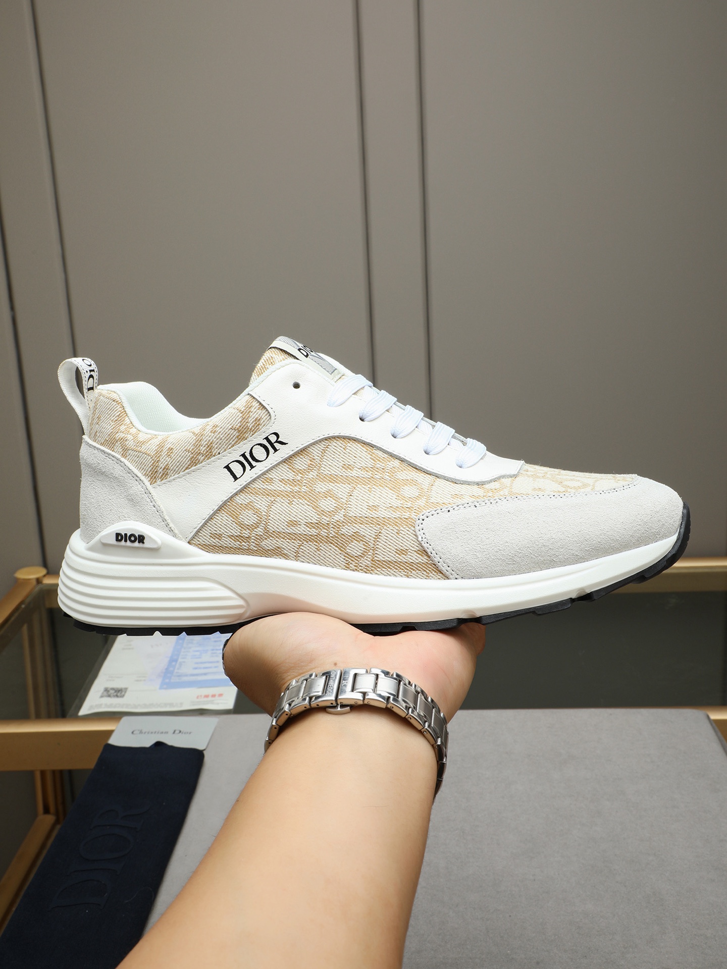 NO:283723,PP Dior avant-garde and versatile fashion men's shoes private version mold opening, calfskin splicing Dior special waterproof fabric, fashionable, simple, atmospheric, more trendy, eye-catching and pursue grade. It will subvert the old concept and be a must-have for fashion trends with you! Must keep it yourself! High-end comfortable, large and low, high-end quality workmanship. 38-44 (45 custom made) 4 colors for your choice [Kiss][Kiss][Kiss],,dior,dior,cowhide19860909PP Dior迪奥前卫百搭时尚男鞋私版开模,小牛皮拼接迪奥专用防水布料,时尚干脆、大气个性更潮更抢眼更追求档次,它将颠覆旧念,与您共度时尚潮人必备! 必自留 ! 高大上的舒适大低,高端品质做工.码数38-44（45定做）4色供亲选[亲亲][亲亲][亲亲],,dior,dior,cowhide,Men's shoes