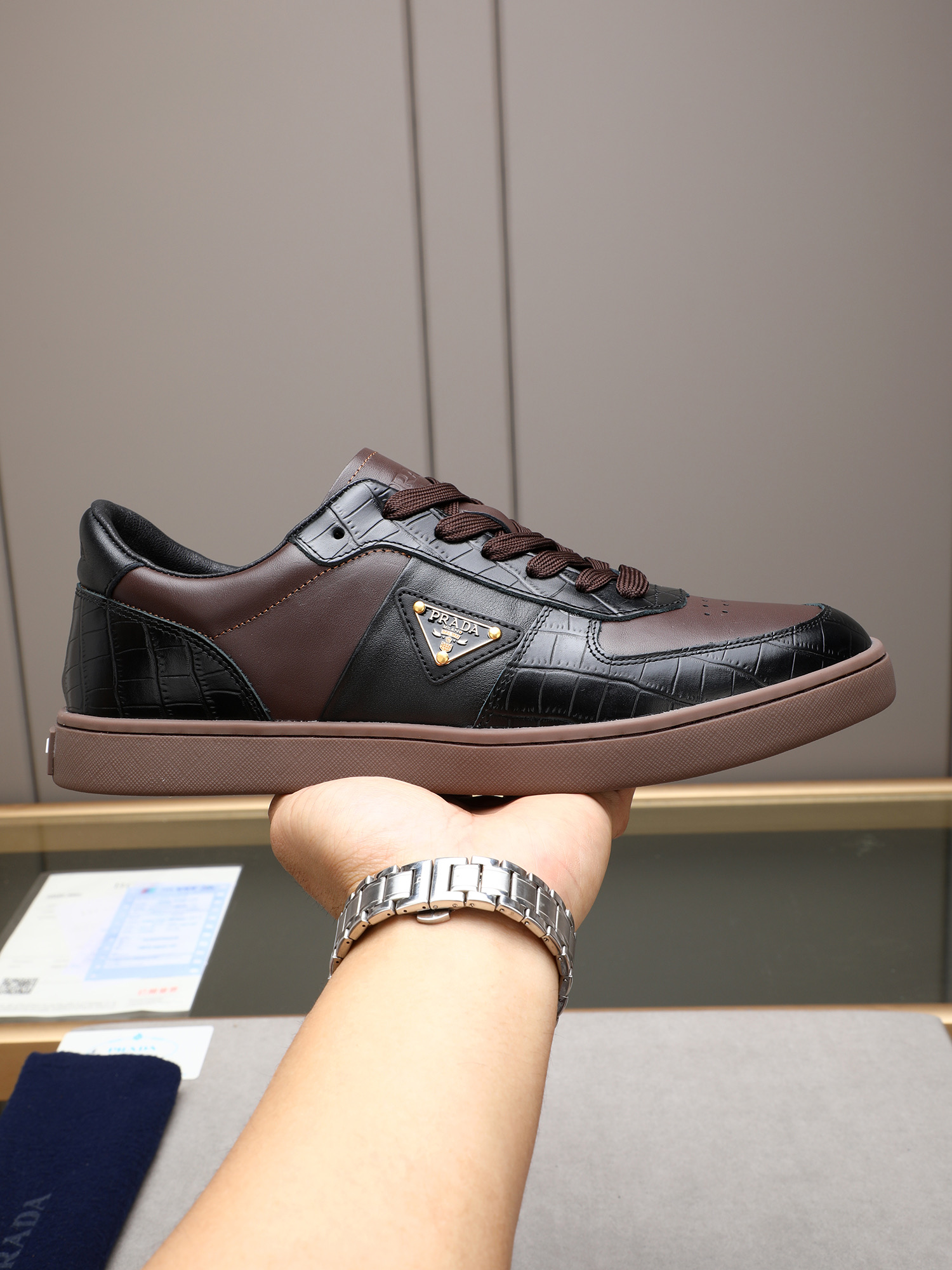 Prada Men's Leather Low-Top Sneakers Casual Fashion Sneakers 2 i1746696379558 6779 0 0