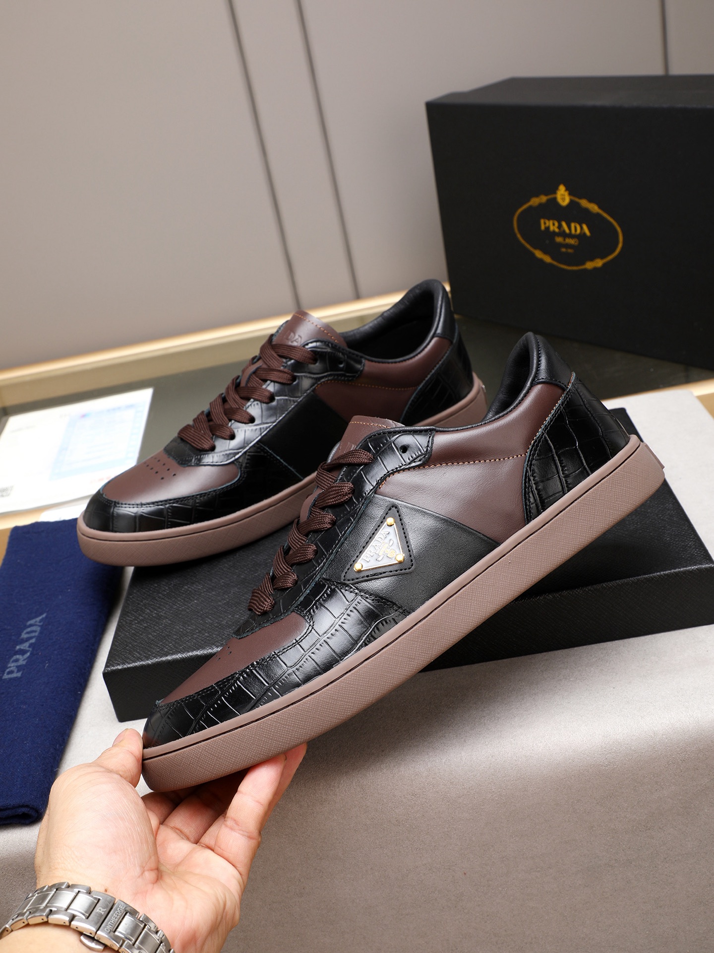 Prada Men's Leather Low-Top Sneakers Casual Fashion Sneakers 3 i1746696388043 2868 0 1
