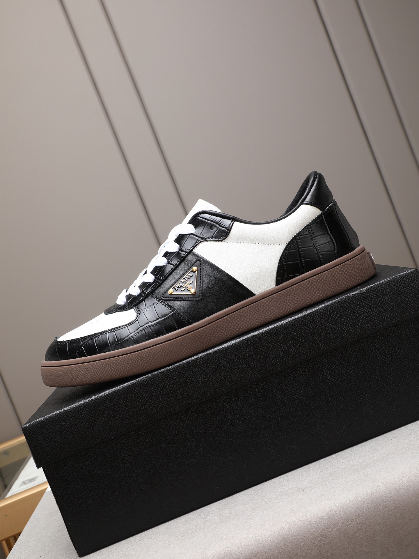 Prada Men's Black & White Leather Low-Top Sneakers - EU 38-44 Available 7 i1746696407710 310 0 5
