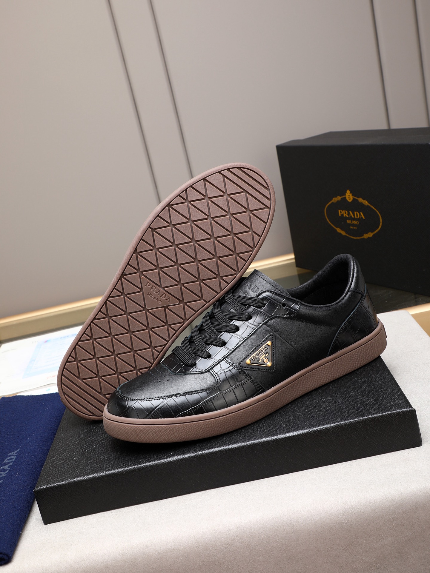 Prada Men's Black Leather Low-Top Sneakers Size 38-44 Fashion Sneakers 4 i1746696421209 8546 0 2