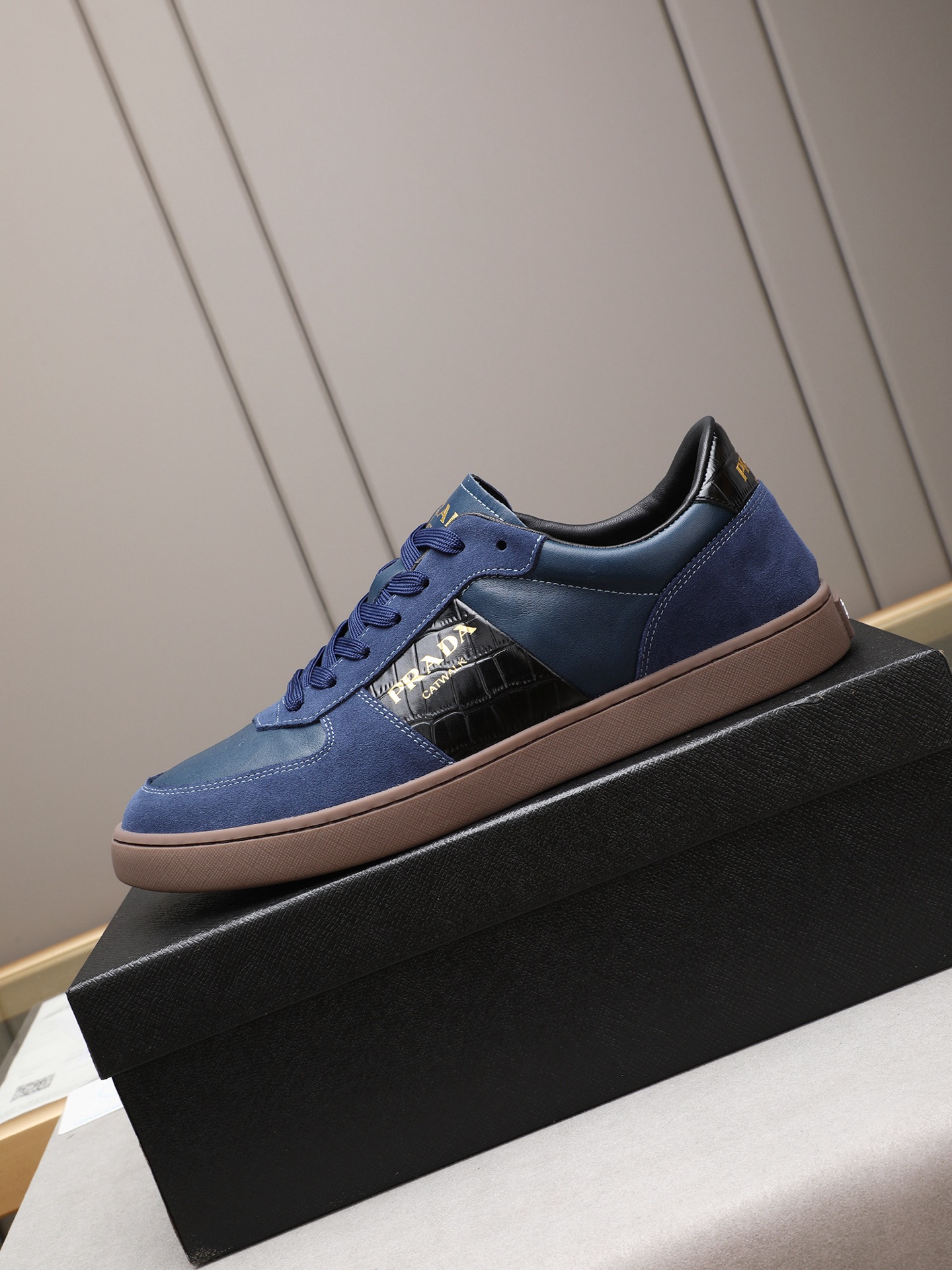 Prada Men's Blue Leather Low-Top Sneakers Fashion Casual Shoes 6 i1746697147070 6521 0 4