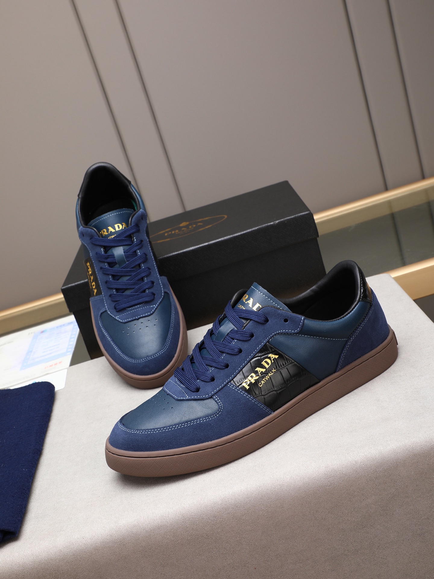 Prada Men's Blue Leather Low-Top Sneakers Fashion Casual Shoes 9 i1746697147091 4018 0 7
