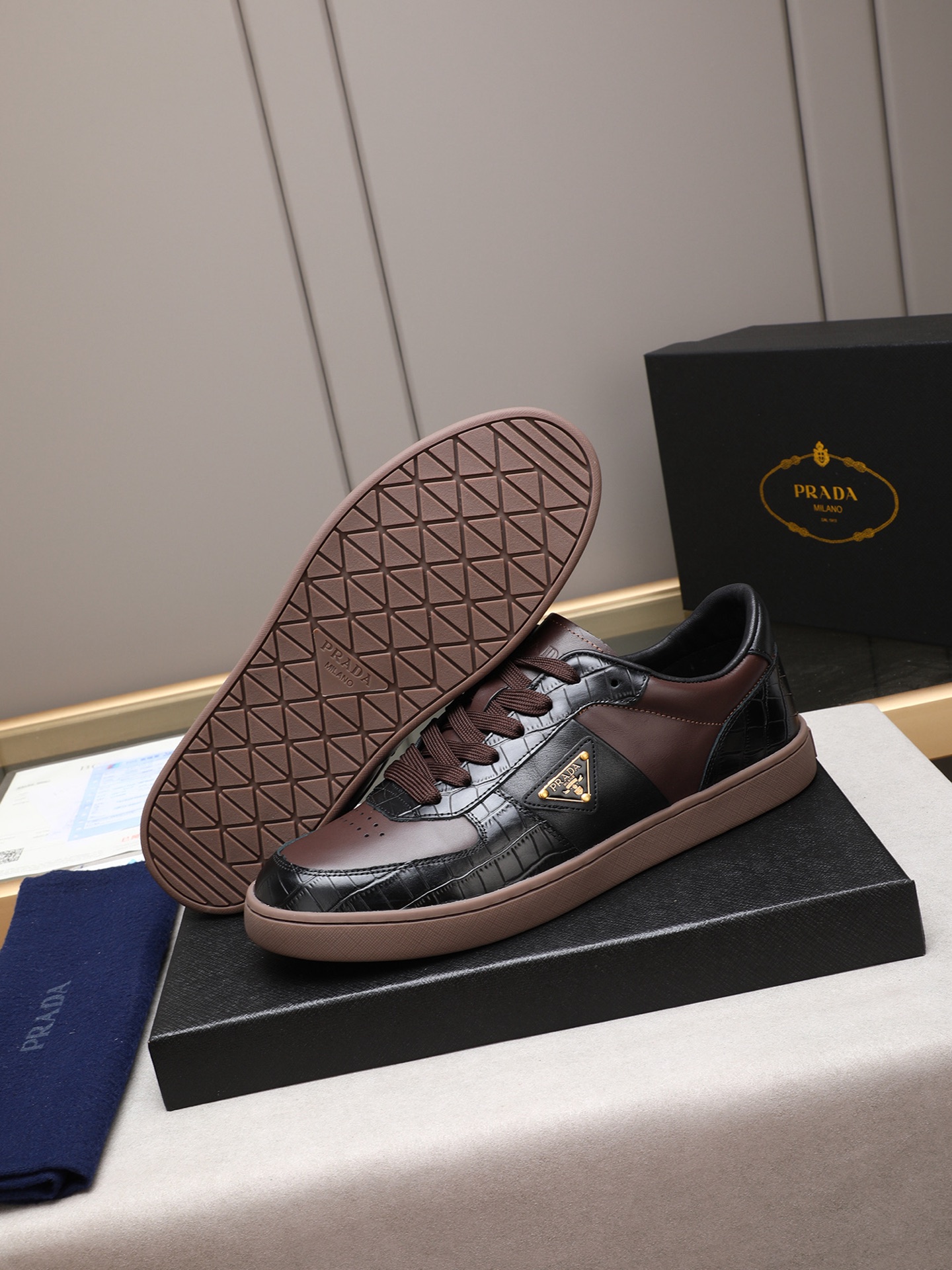 Prada Men's Fashion Sneakers Low-Top Leather Casual Shoes Size 38-44 4 i1746697302506 9962 0 2