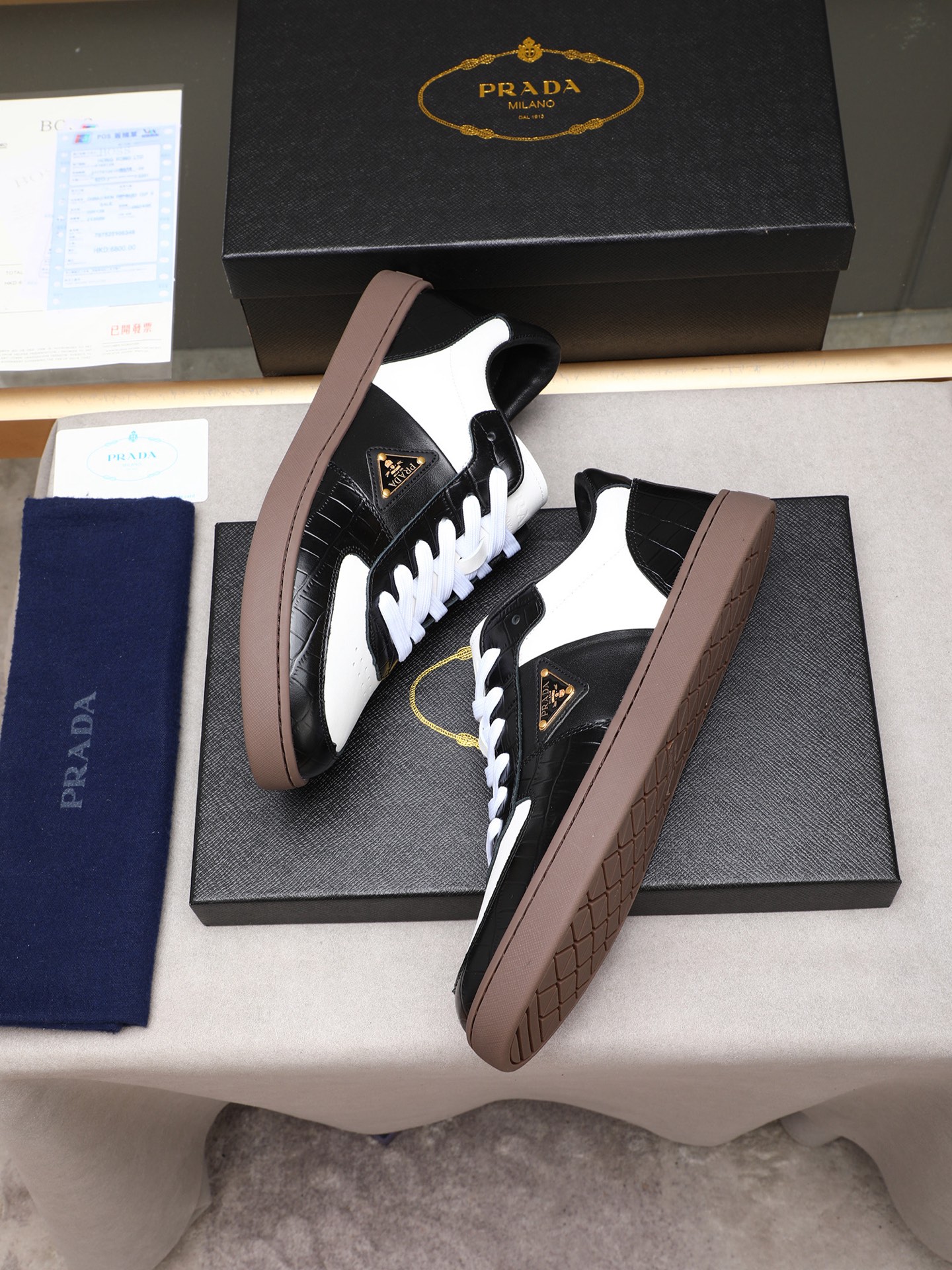 Prada Men's Fashionable Casual Sneakers - Leather, Breathable, Standard Sizes 9 i1746697318714 3325 0 7