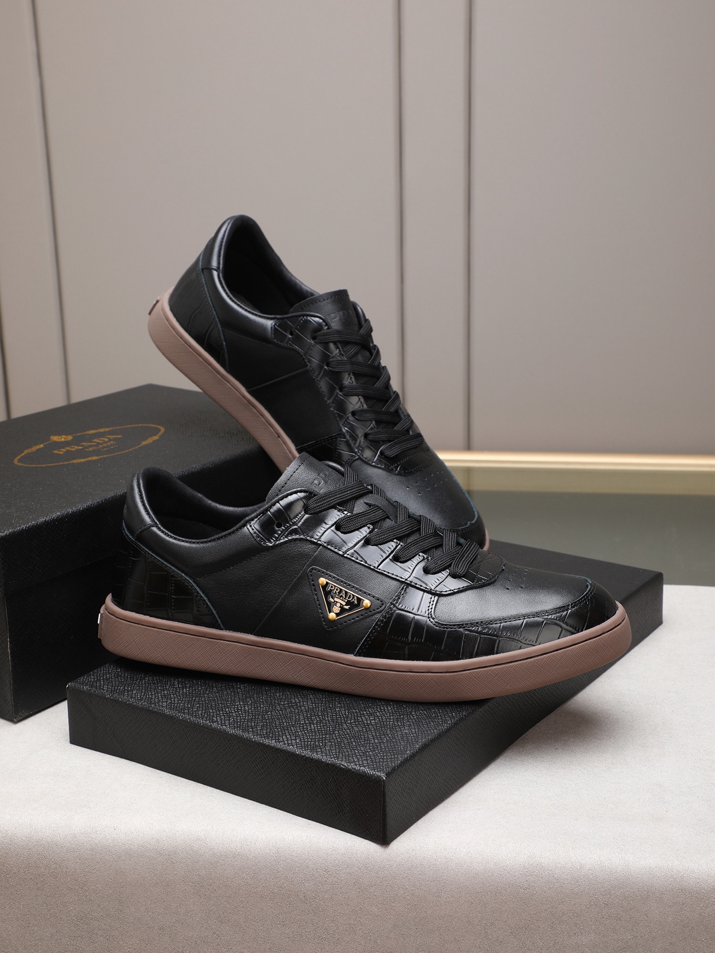 Prada Men's Black Leather Fashion Sneakers,Size 38-44,Low-Key Luxury 5 i1746697335613 1110 0 3