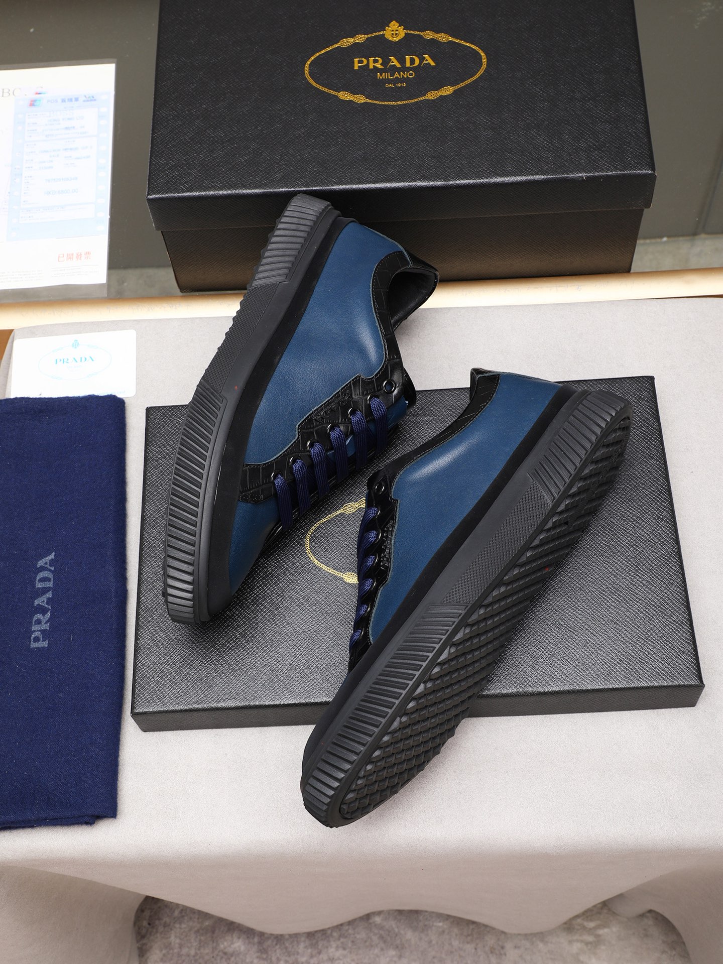 Prada Men's Blue Leather Low-Top Sneakers, Fashionable & Comfortable Shoes 9 i1746697460982 4030 0 7
